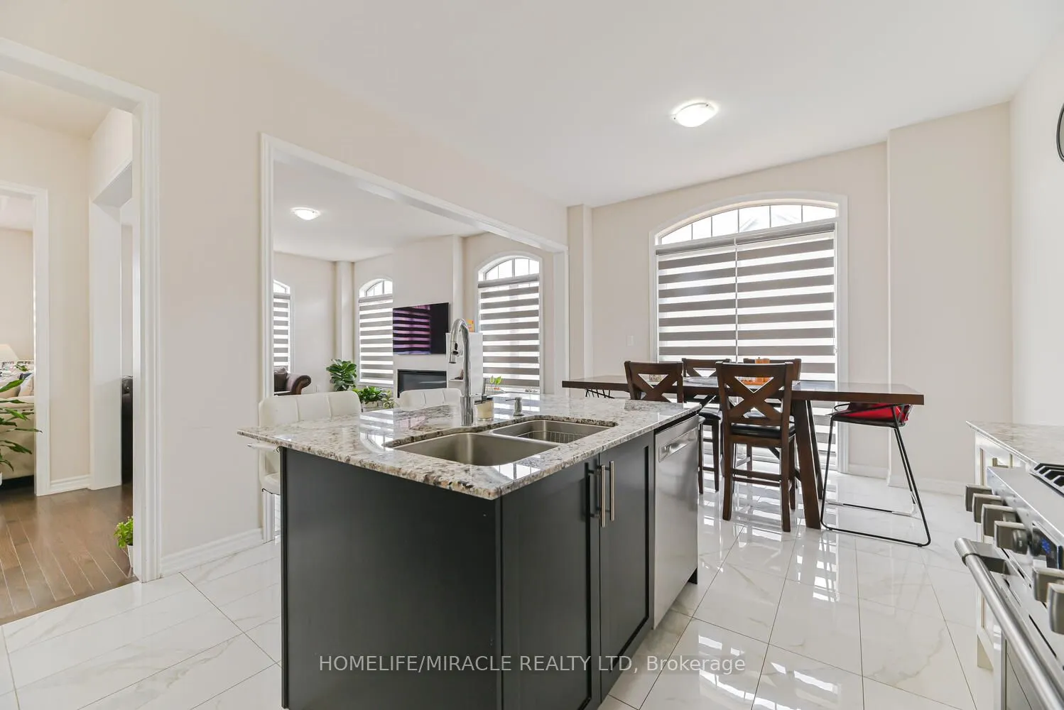9 Bavenden Crescent