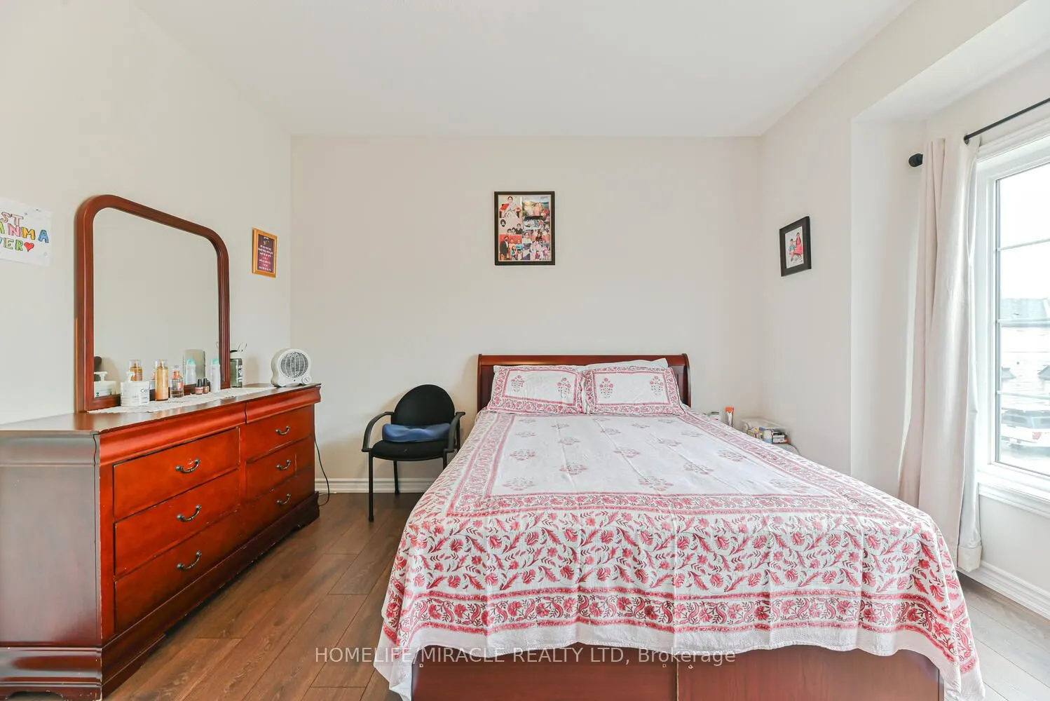 9 Bavenden Crescent