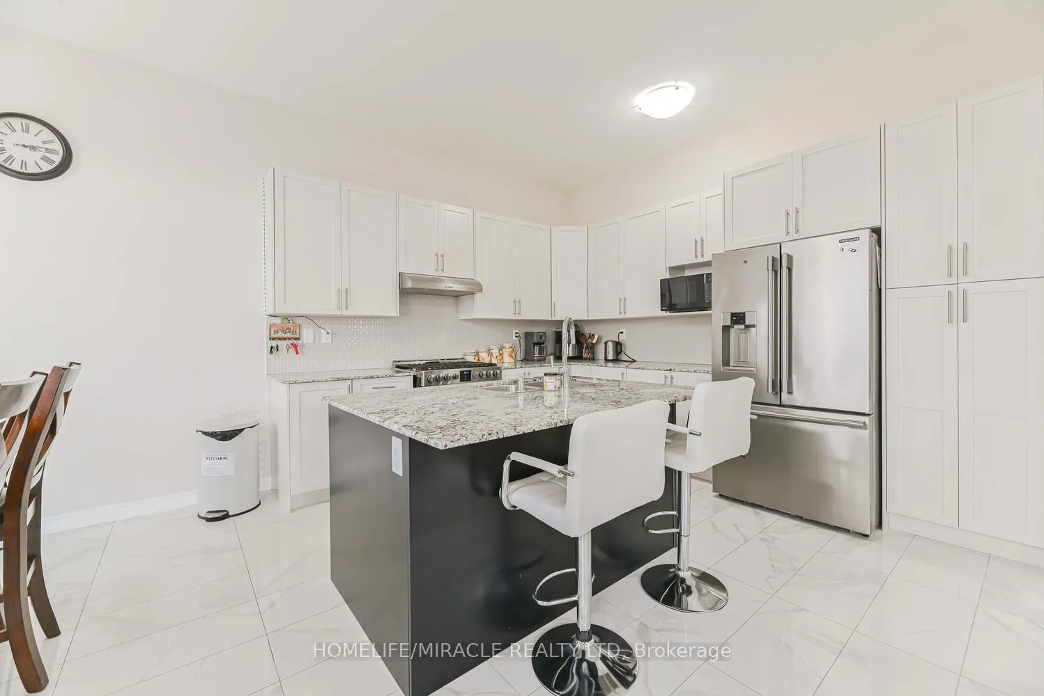 9 Bavenden Crescent