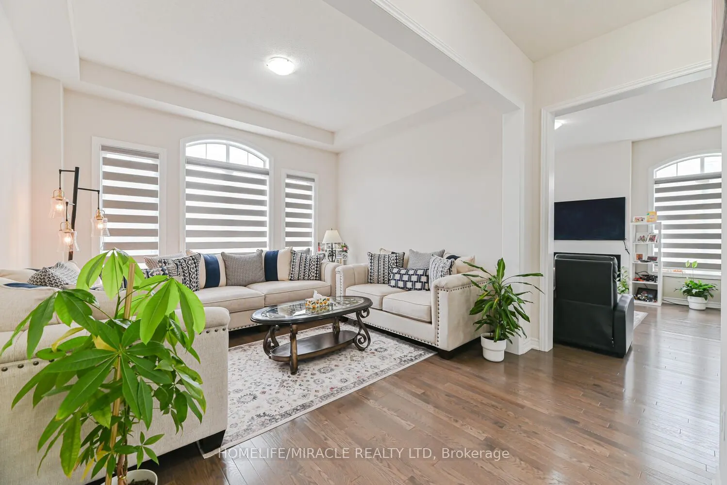 9 Bavenden Crescent