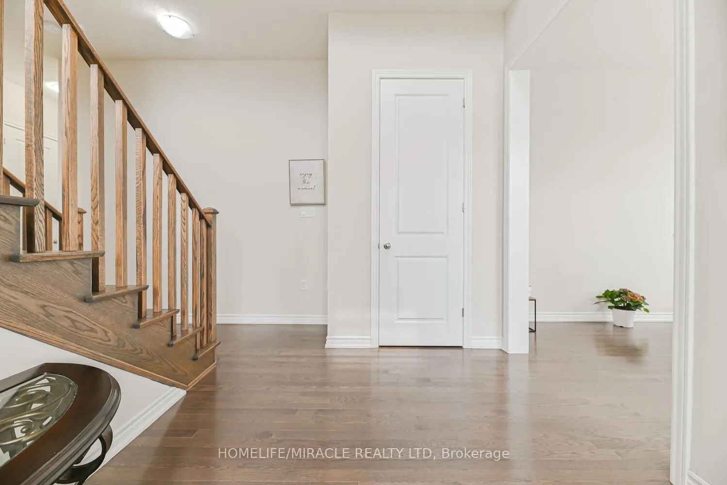 9 Bavenden Crescent