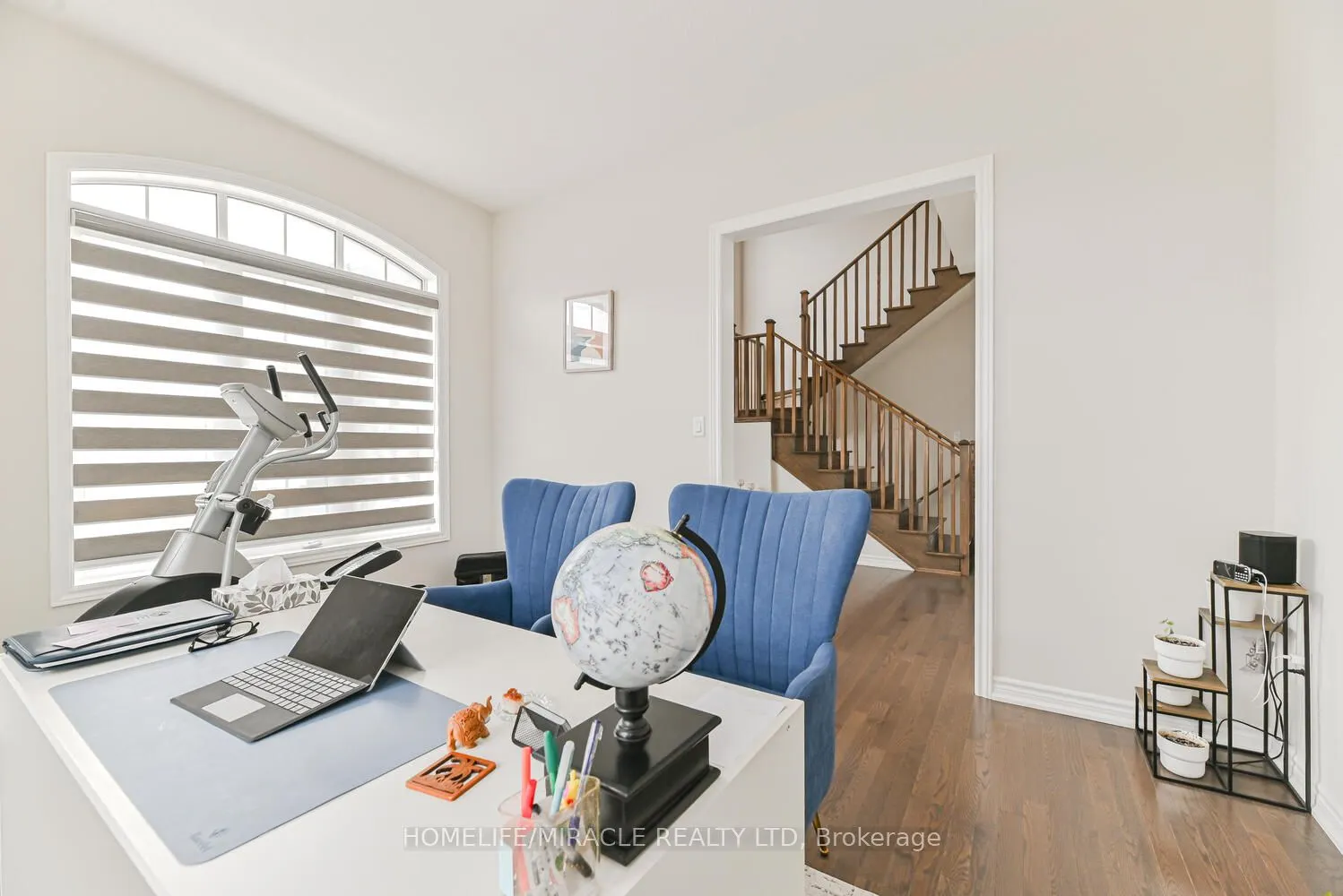 9 Bavenden Crescent