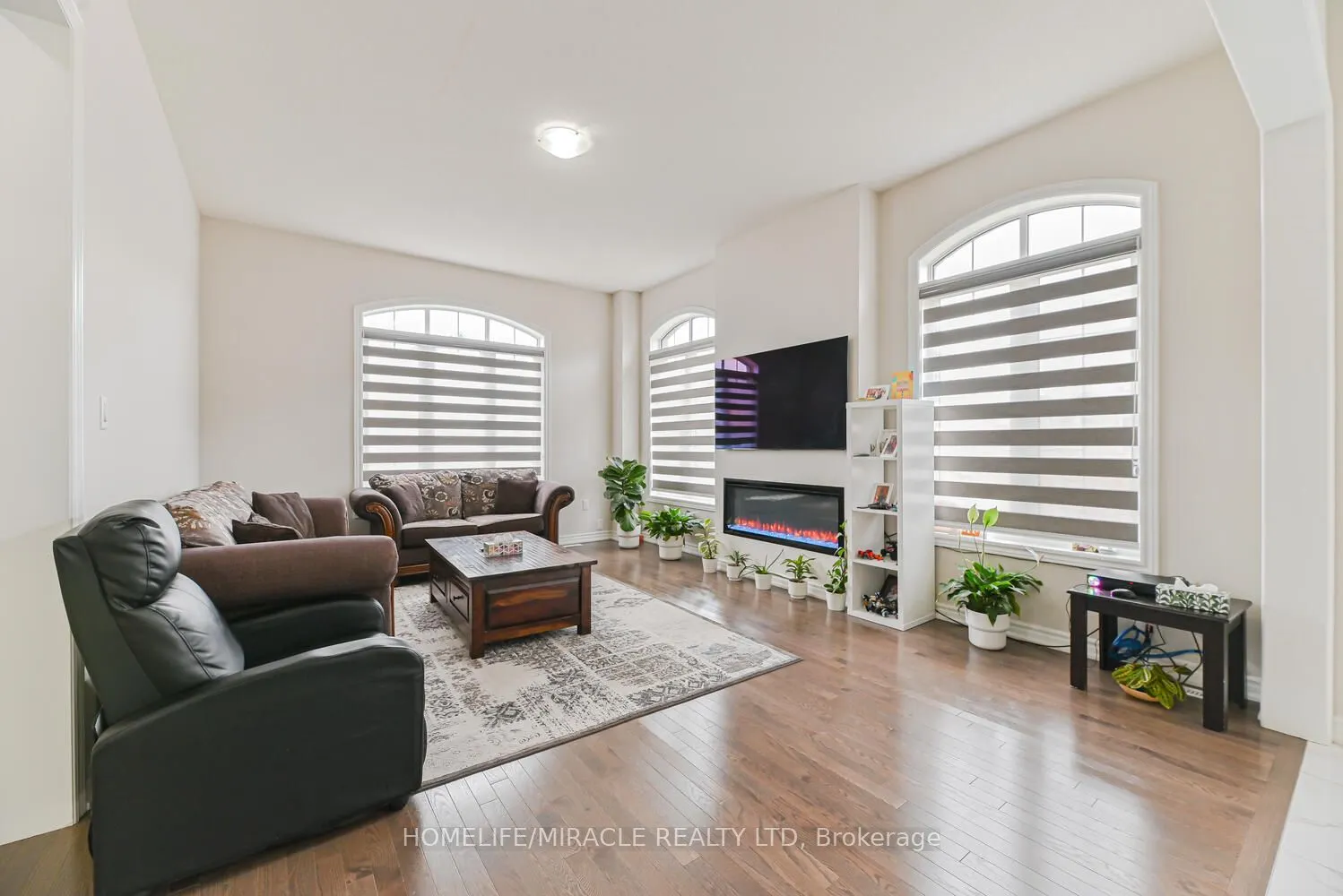 9 Bavenden Crescent