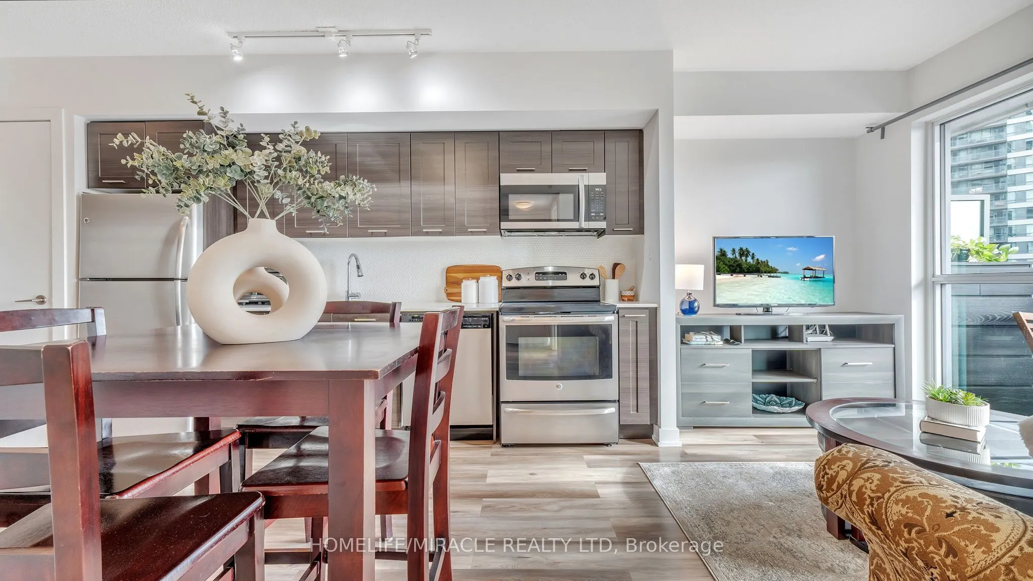 2220 Lake Shore Boulevard W, #616