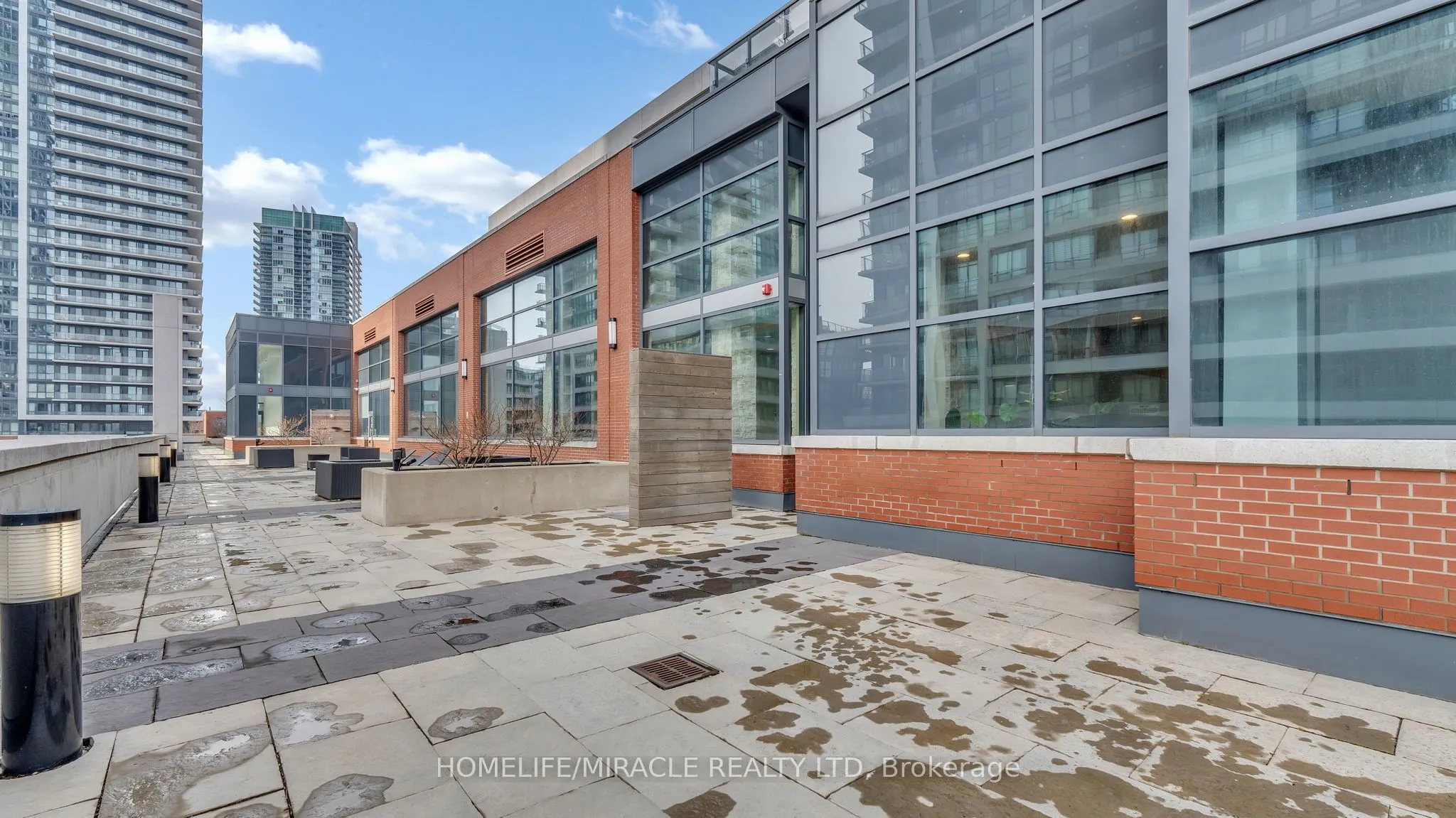 2220 Lake Shore Boulevard W, #616
