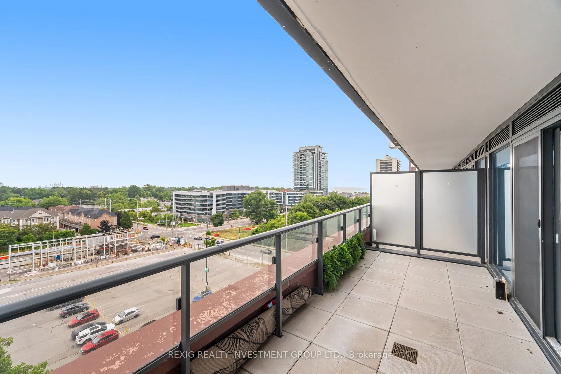 28 Ann Street, #701