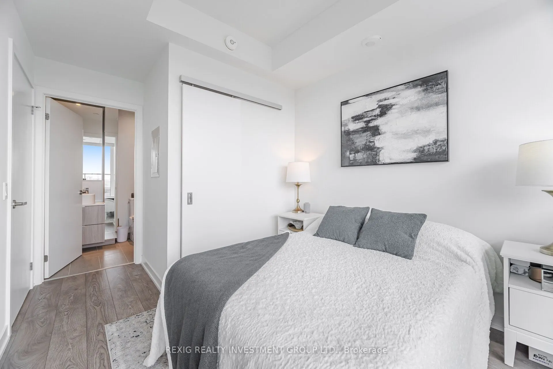 28 Ann Street, #701