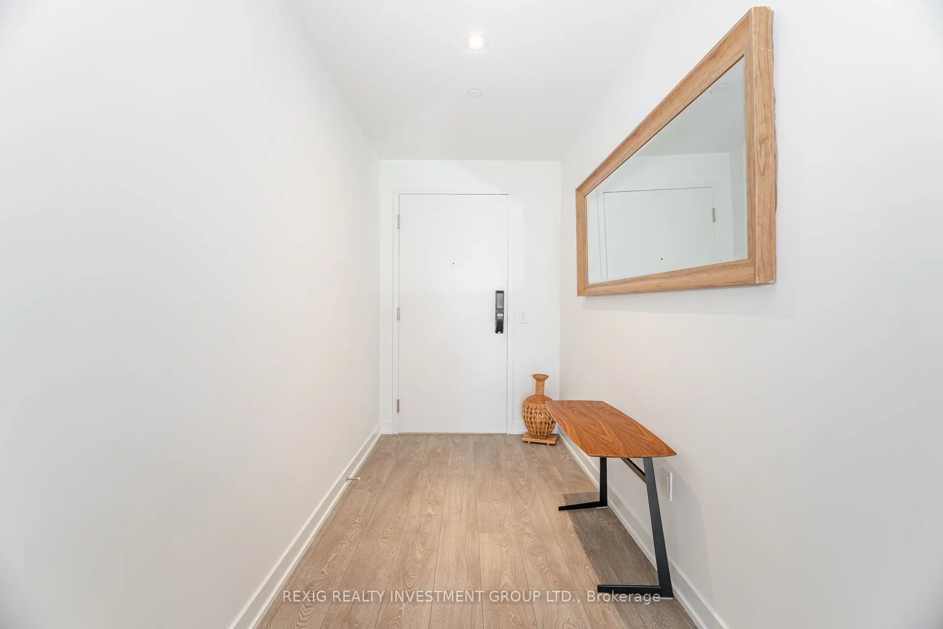28 Ann Street, #701