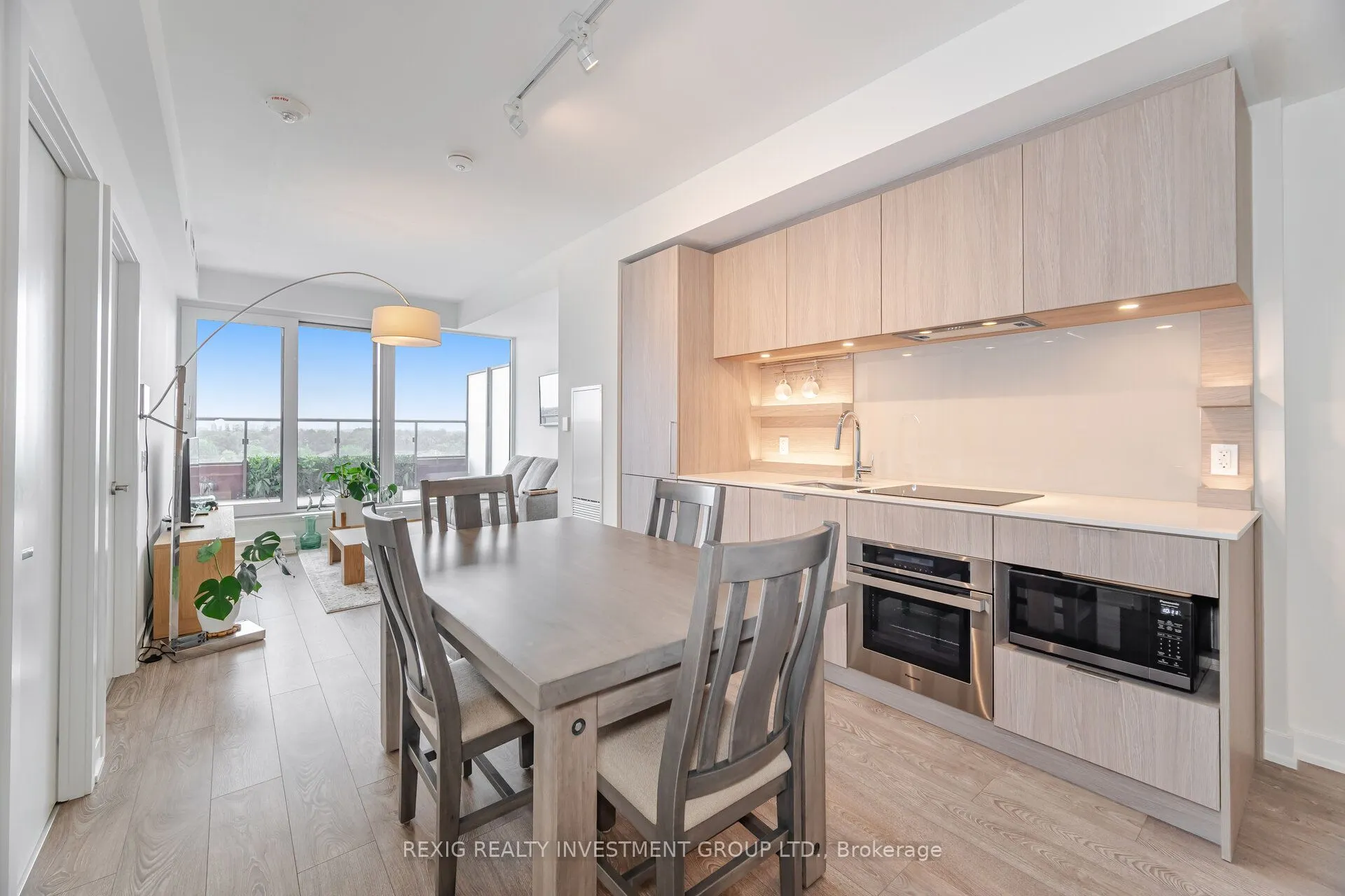28 Ann Street, #701