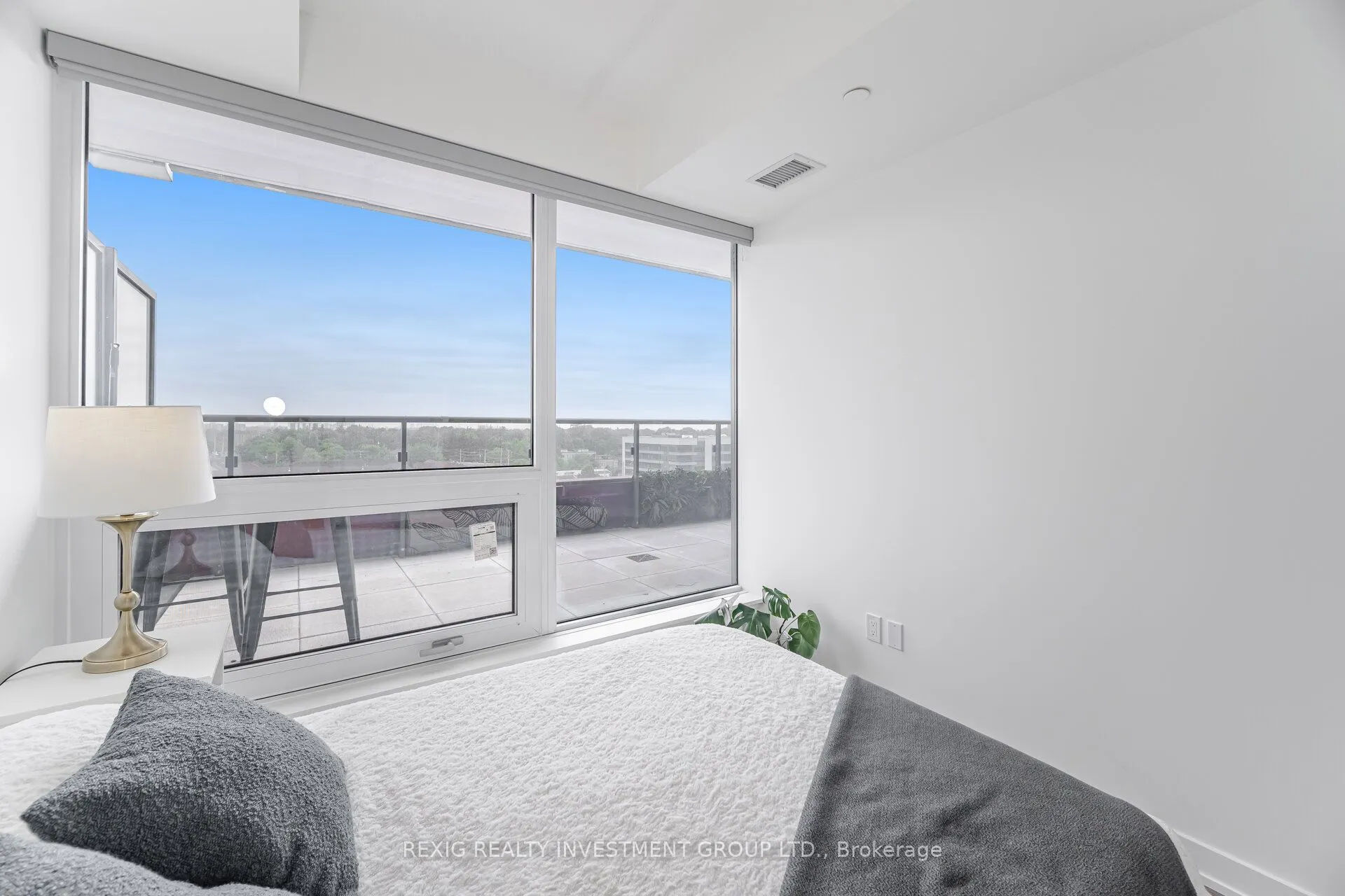 28 Ann Street, #701