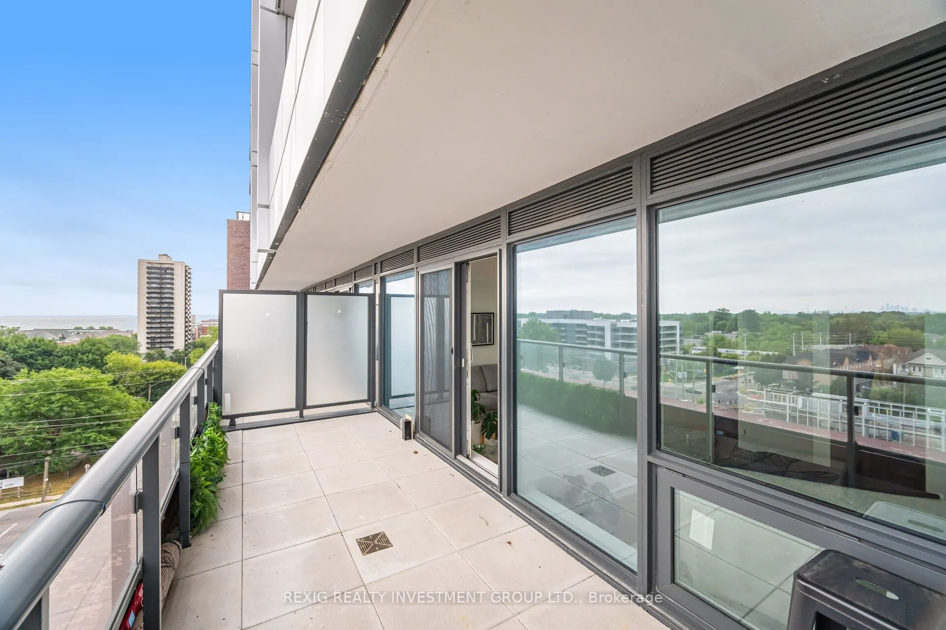 28 Ann Street, #701