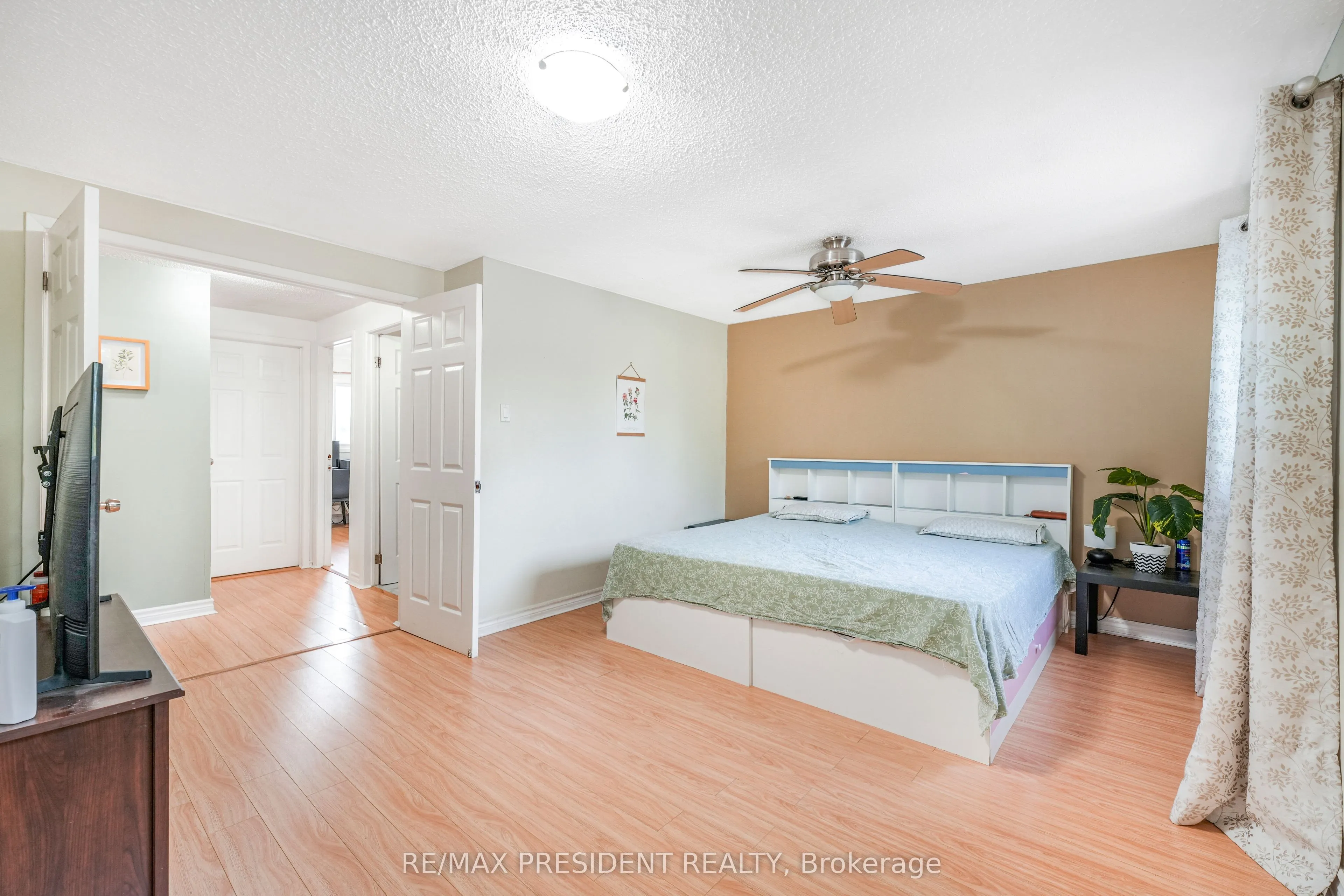 93 Hansen Road N, #84