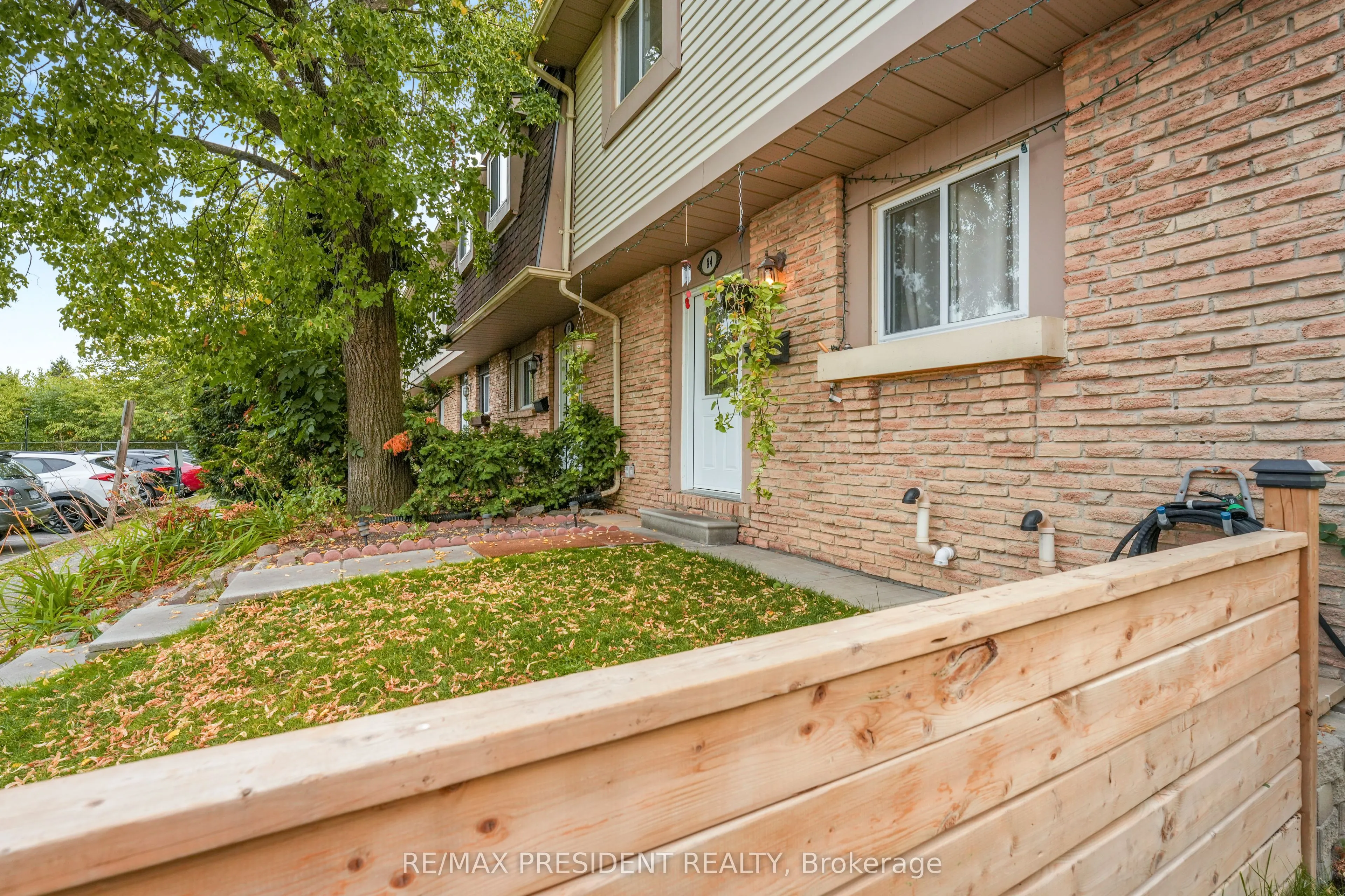 93 Hansen Road N, #84