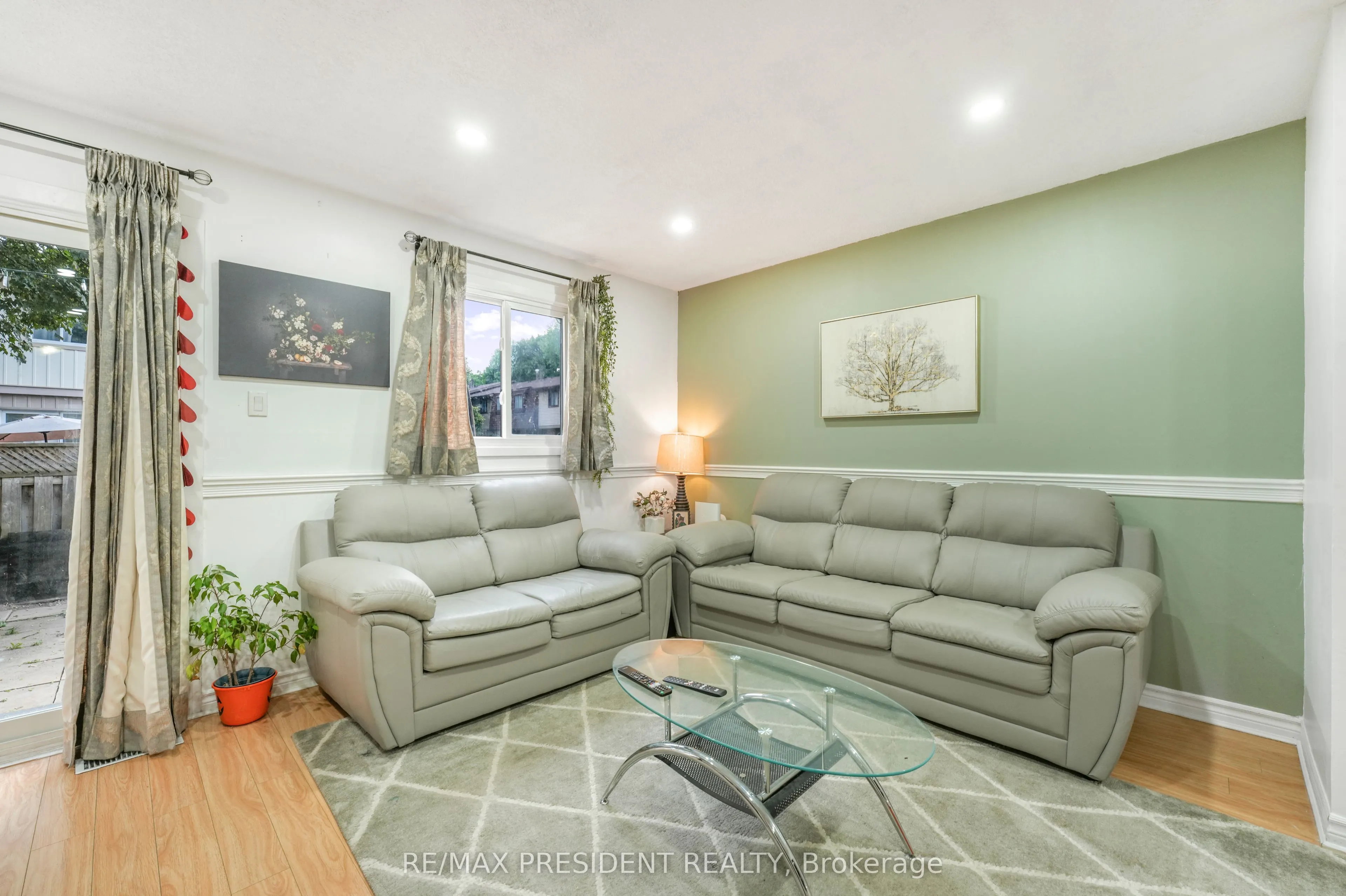 93 Hansen Road N, #84