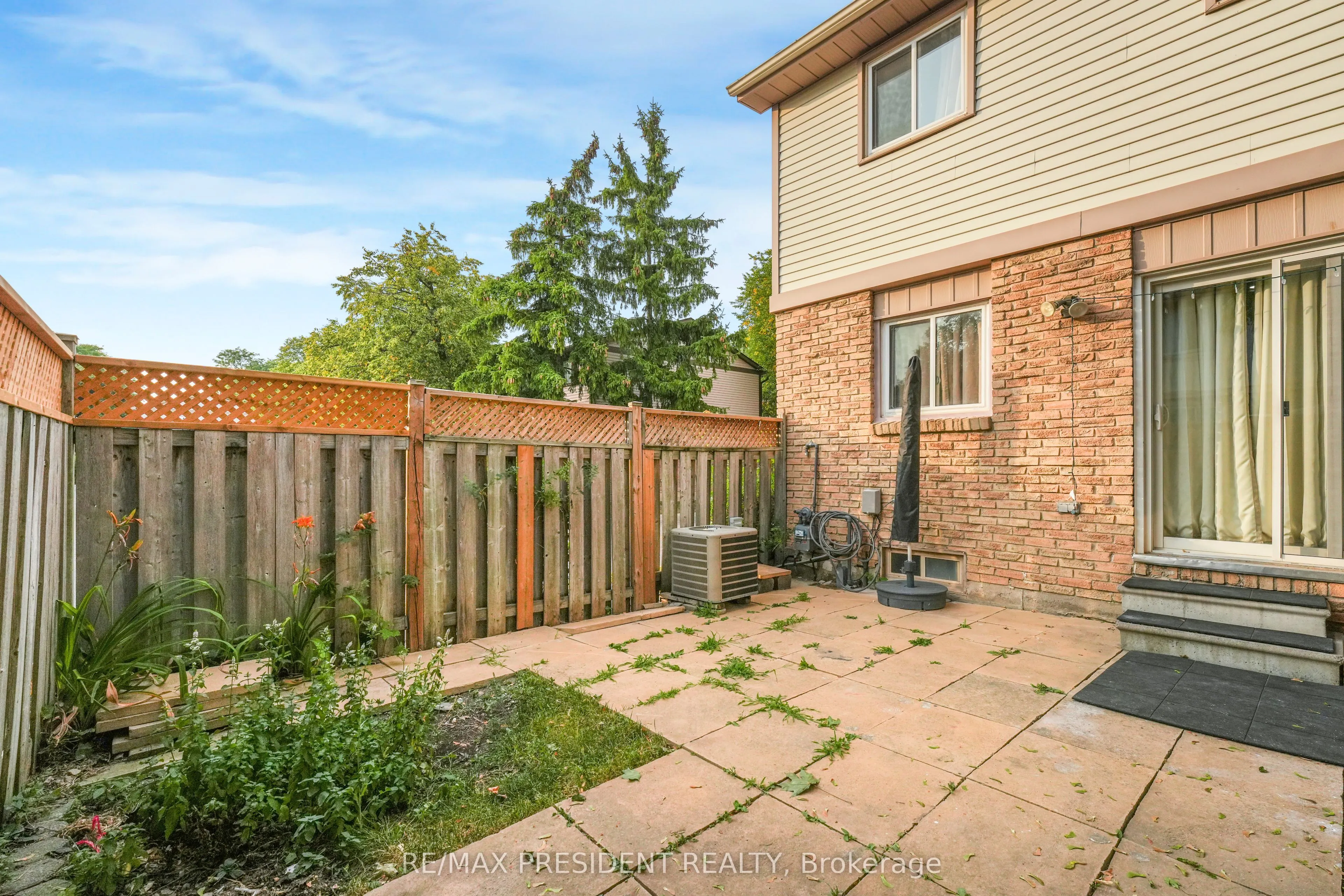 93 Hansen Road N, #84