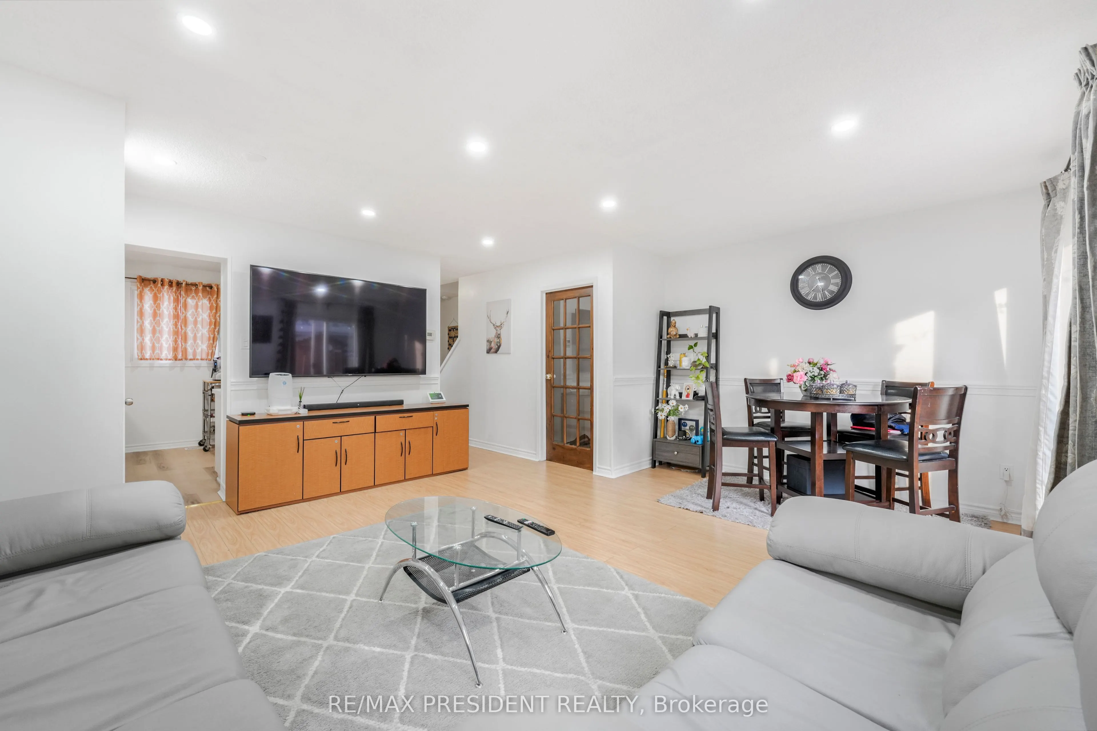 93 Hansen Road N, #84