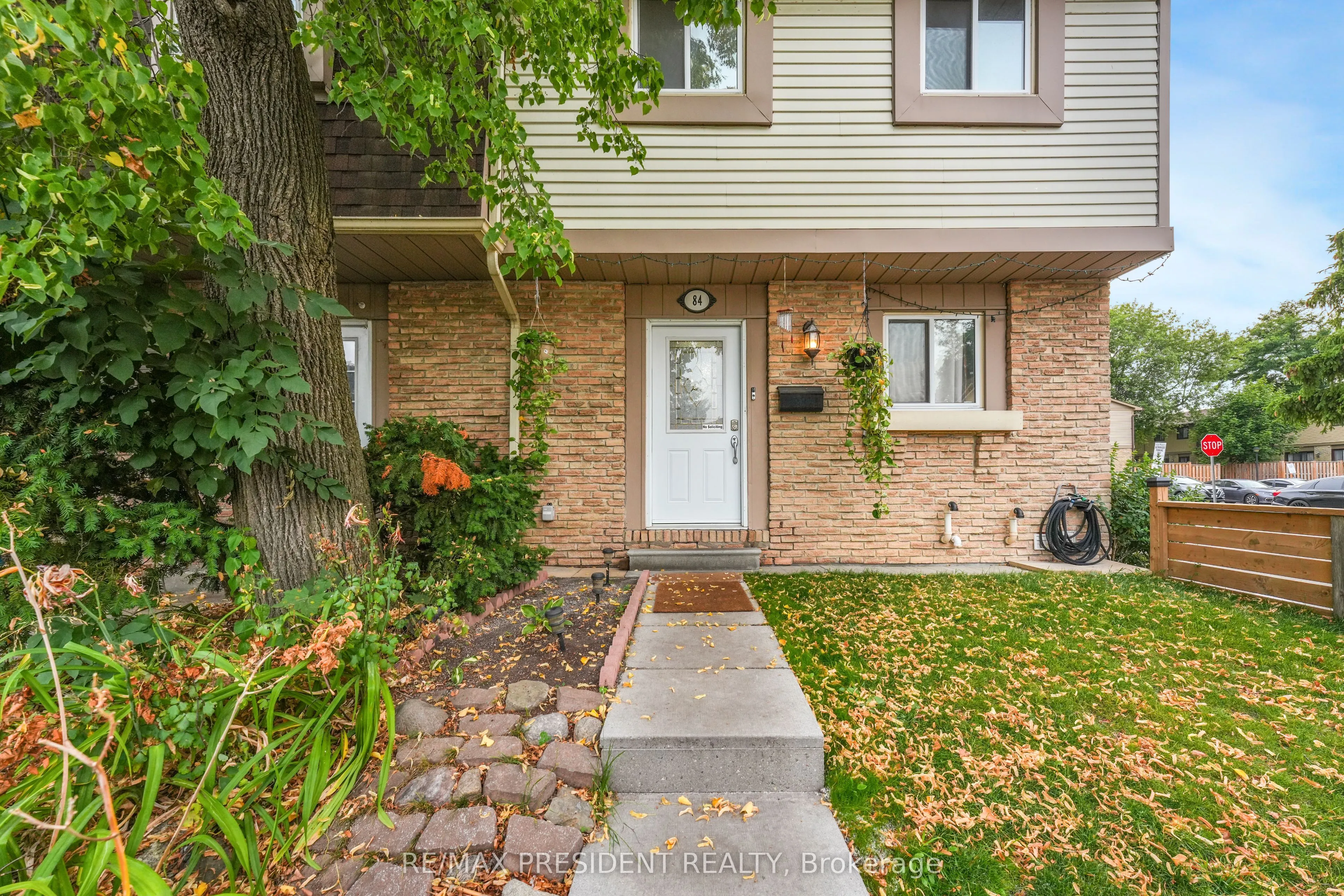 93 Hansen Road N, #84