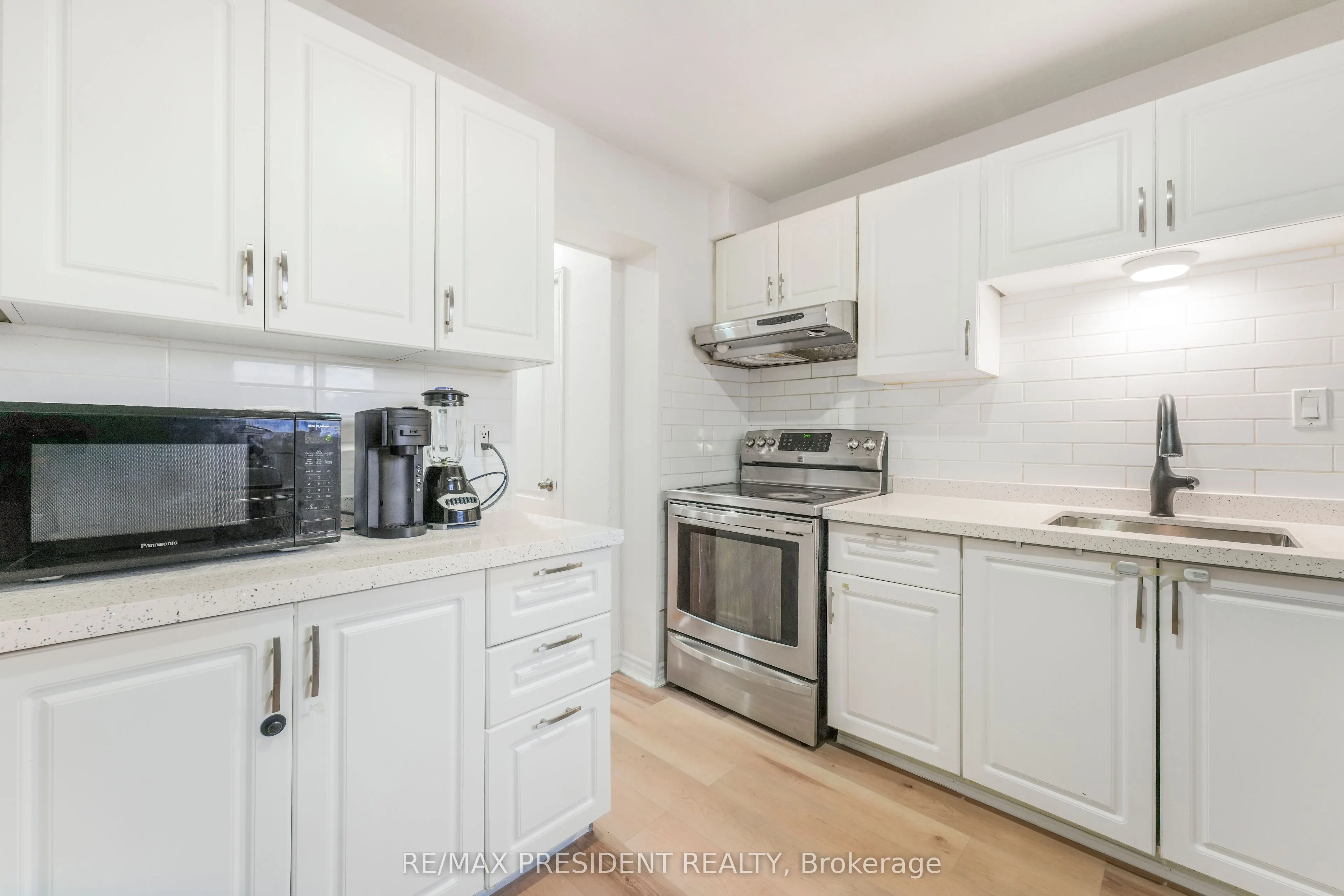 93 Hansen Road N, #84