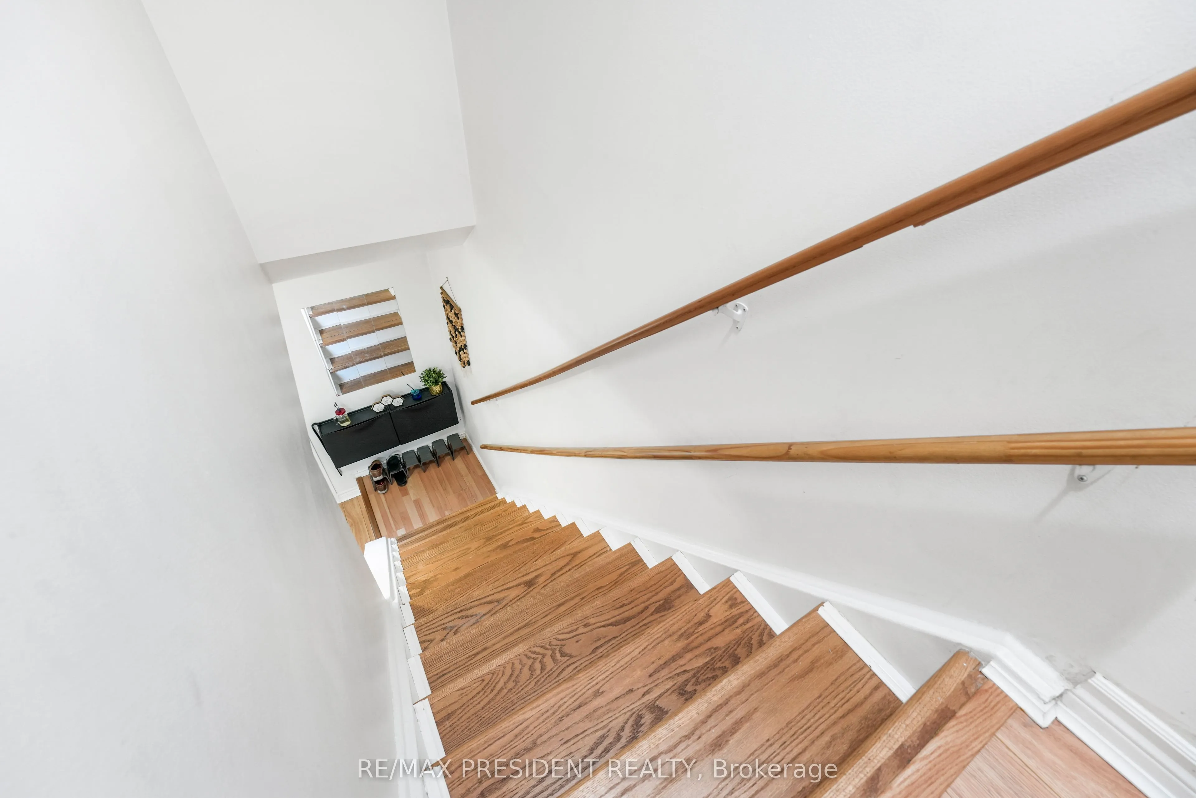 93 Hansen Road N, #84