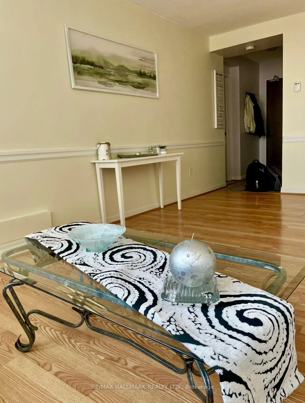 2542 Argyle Road, #801