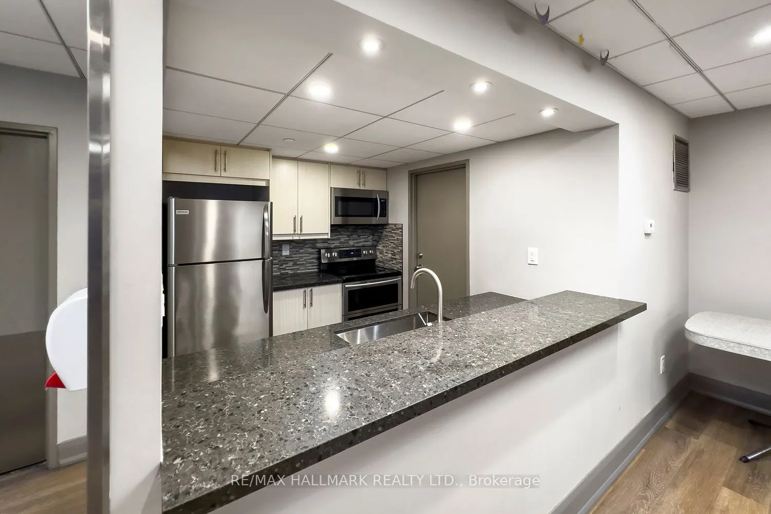 2542 Argyle Road, #801
