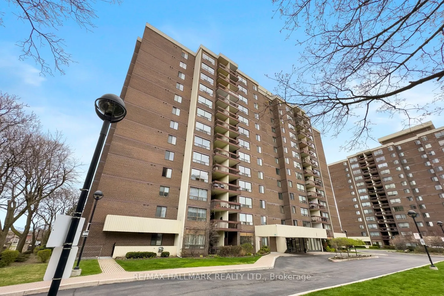 2542 Argyle Road, #801