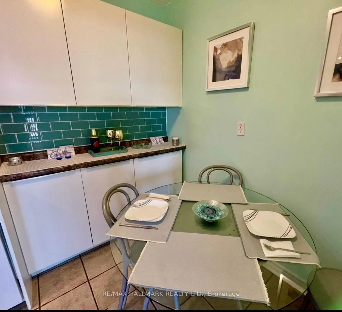 2542 Argyle Road, #801