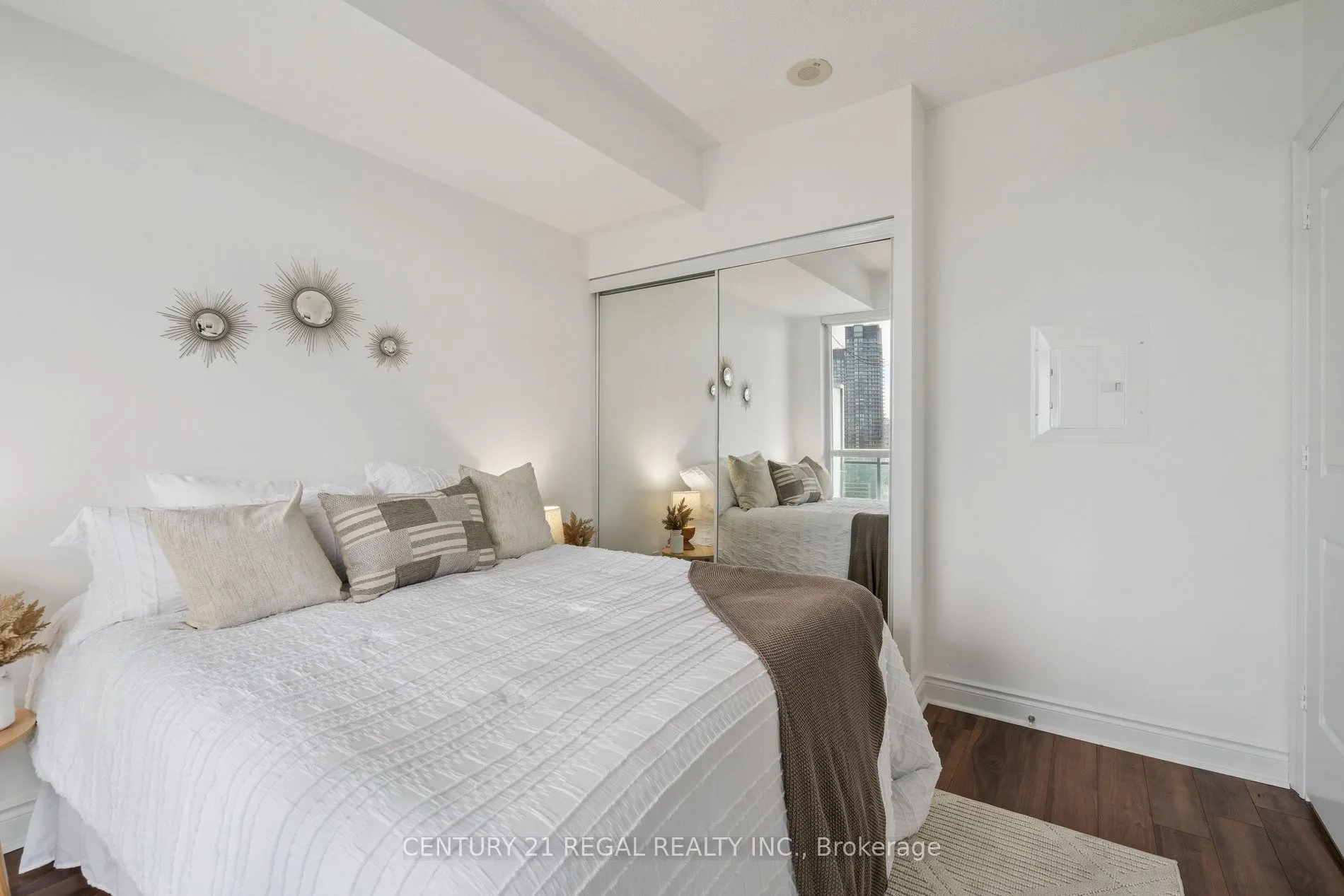 16 Brookers Lane, #1810