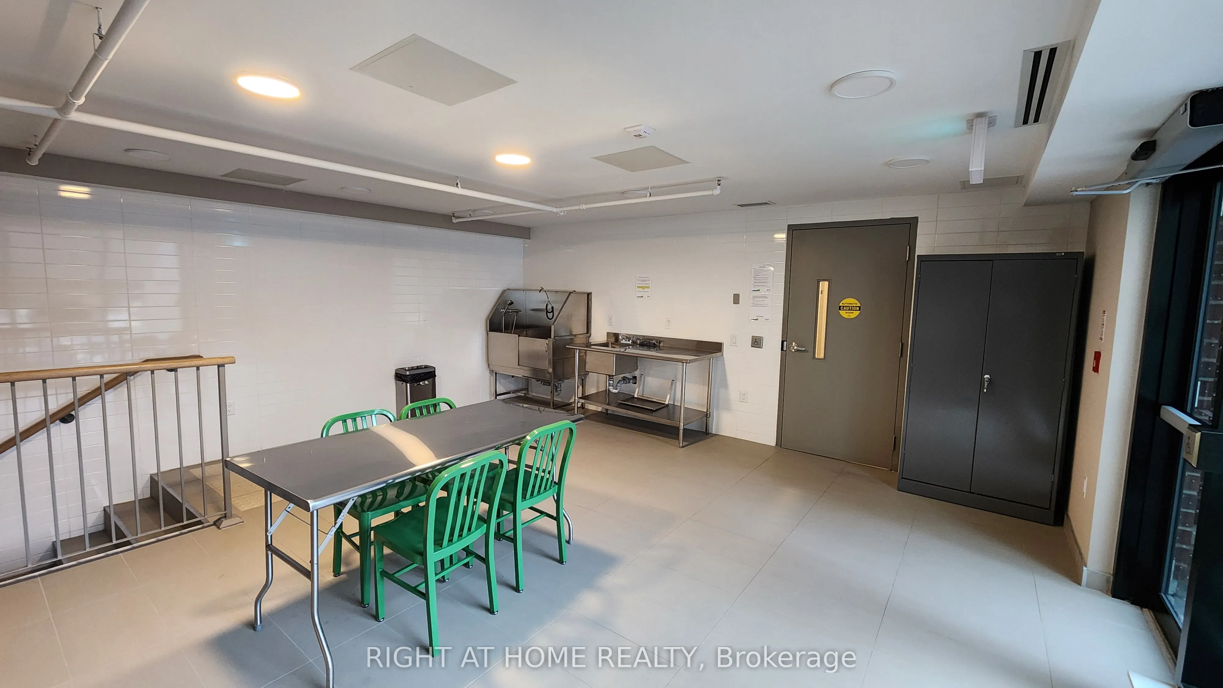 135 Canon Jackson Drive, #403