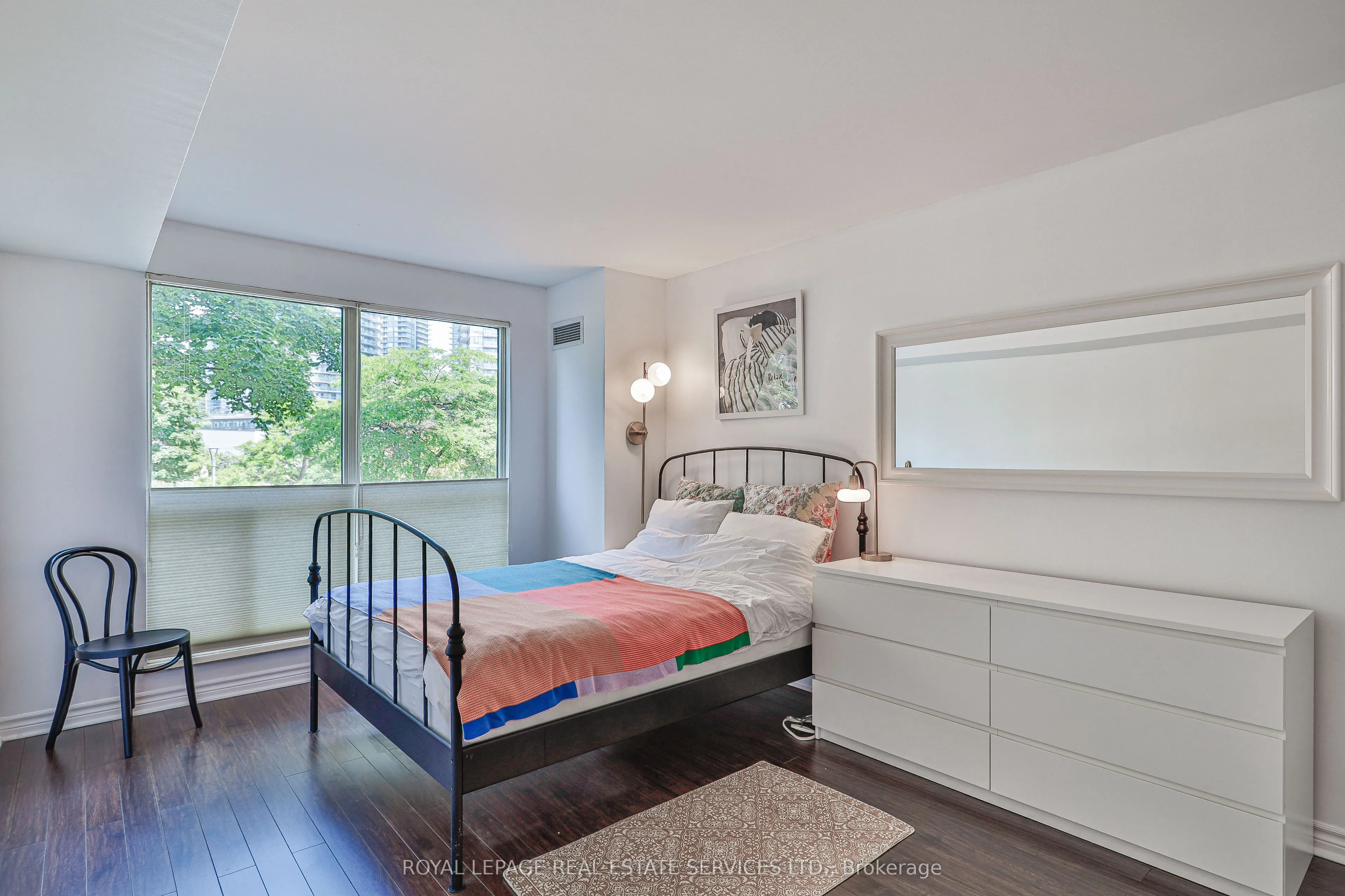 2267 Lakeshore Boulevard W, #216