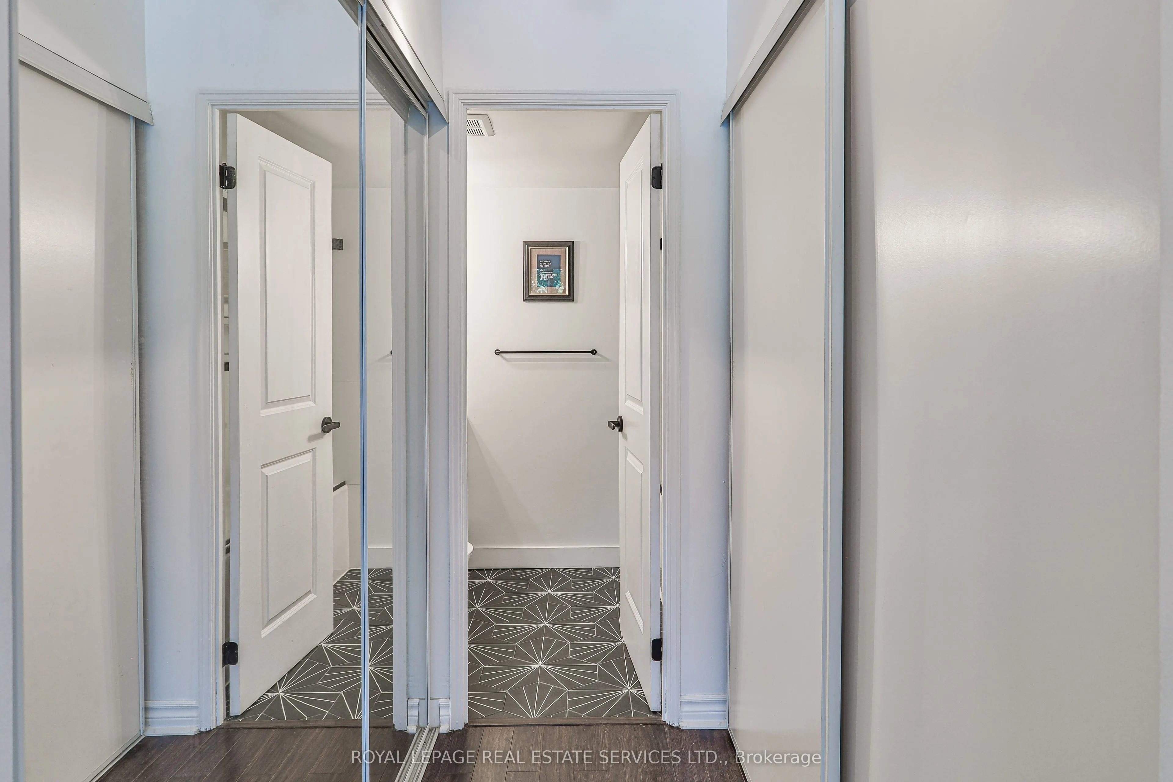2267 Lakeshore Boulevard W, #216
