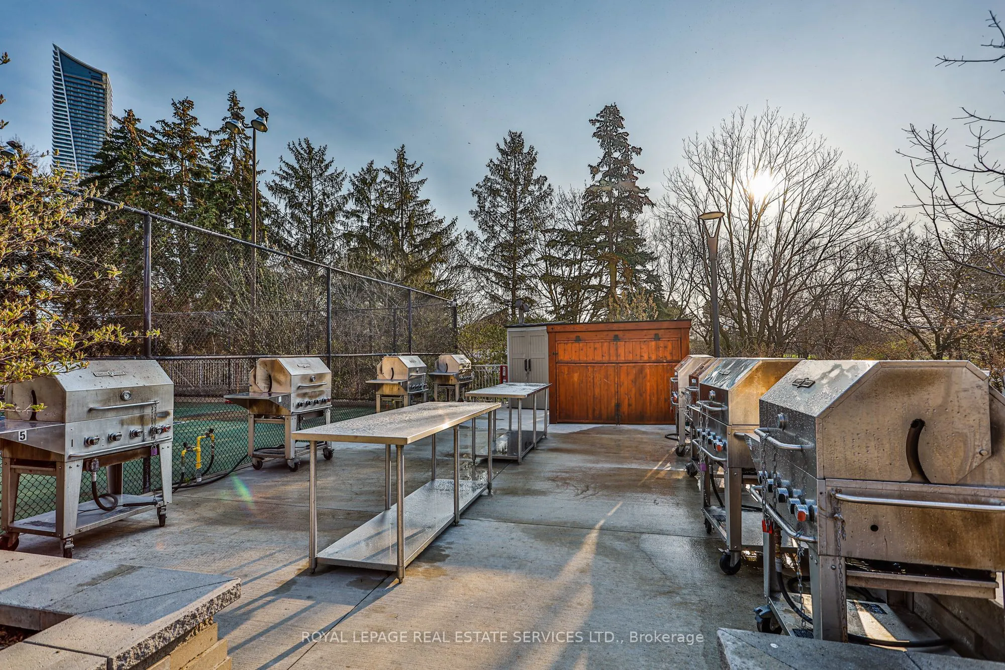 2267 Lakeshore Boulevard W, #216