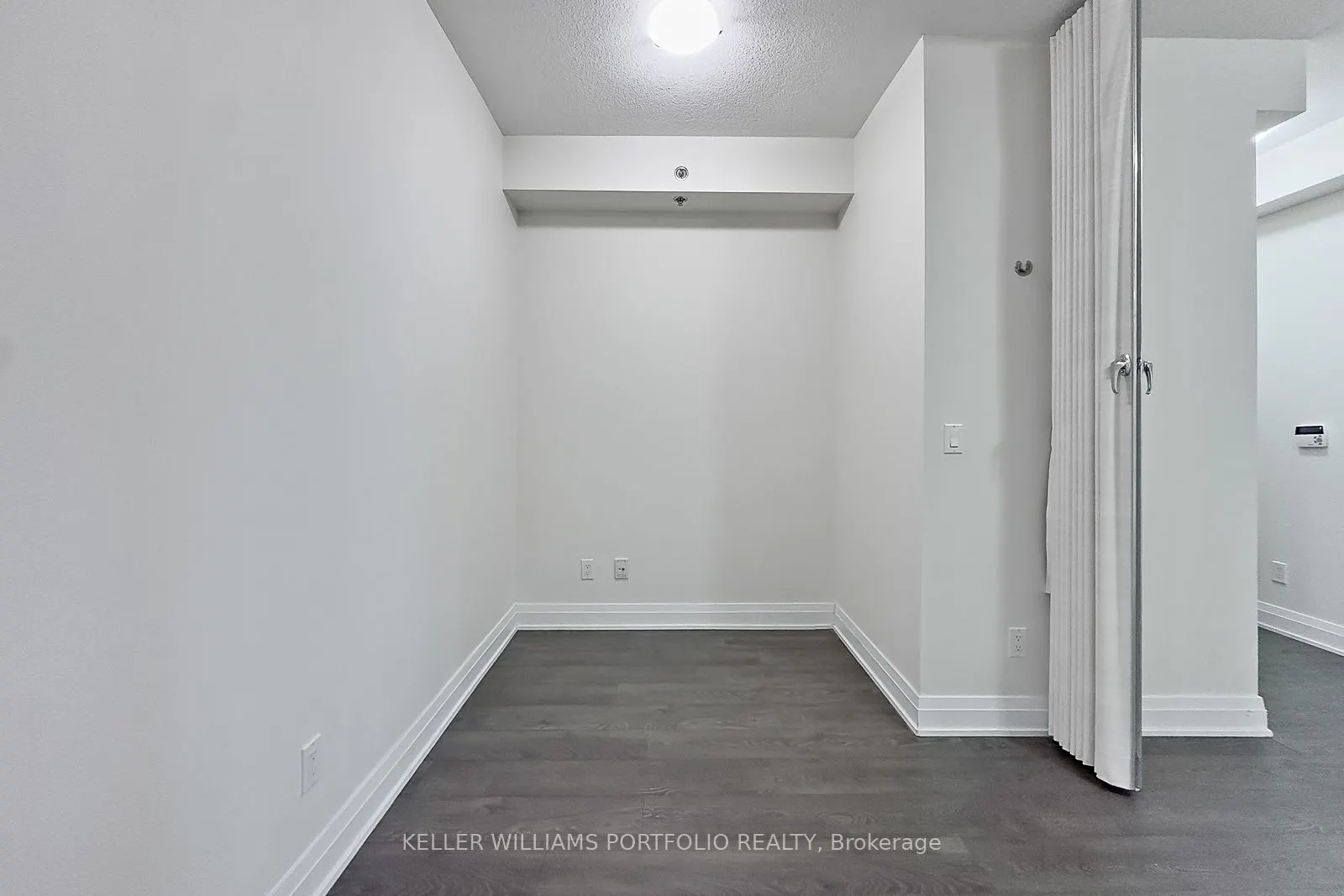 55 Speers Road, #1201