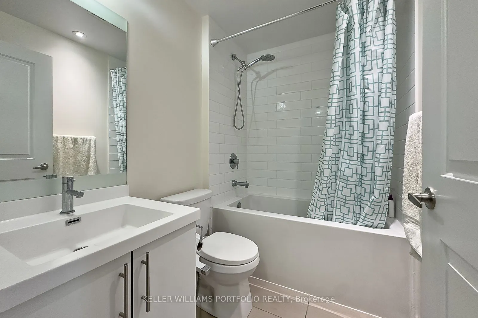 55 Speers Road, #1201