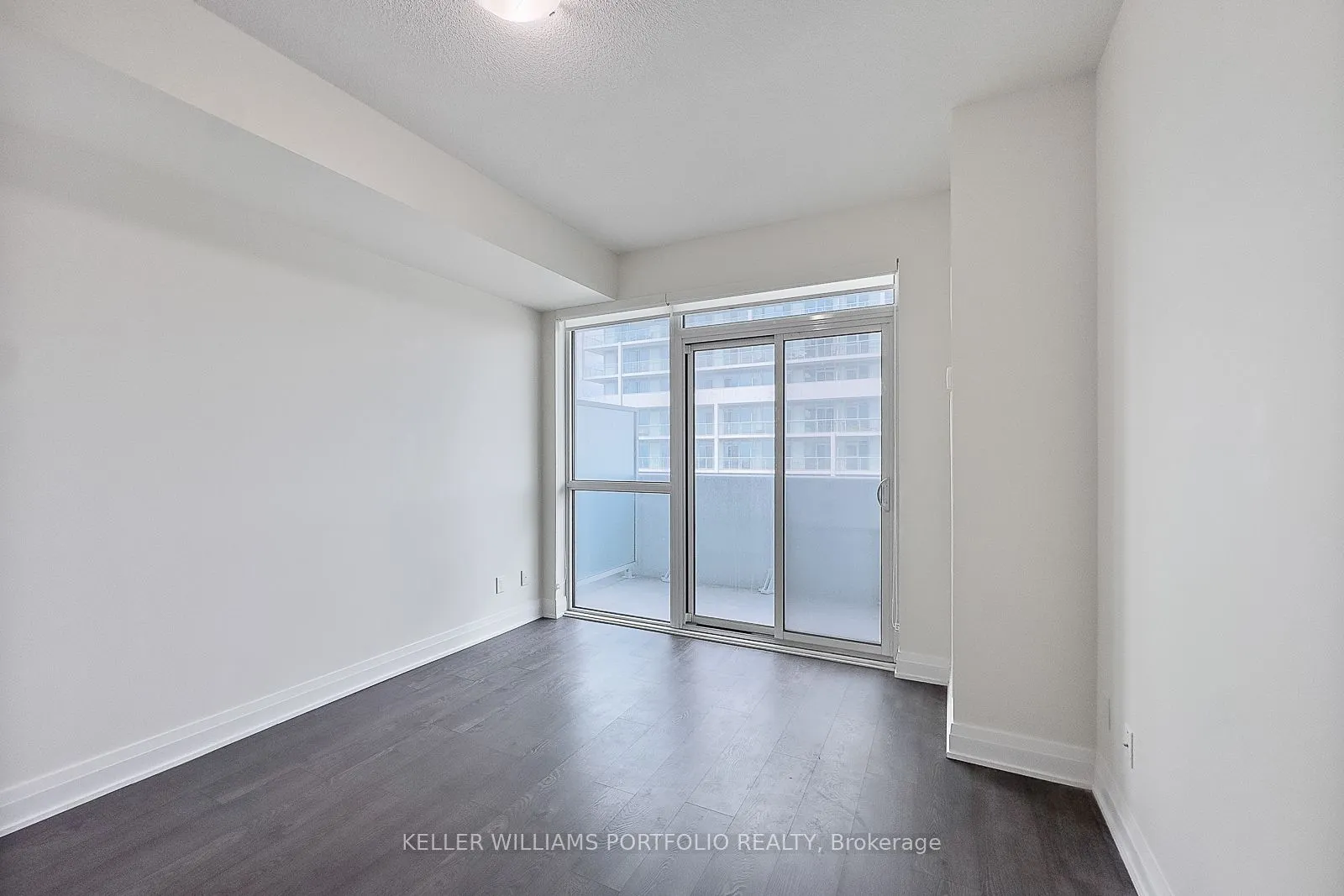 55 Speers Road, #1201