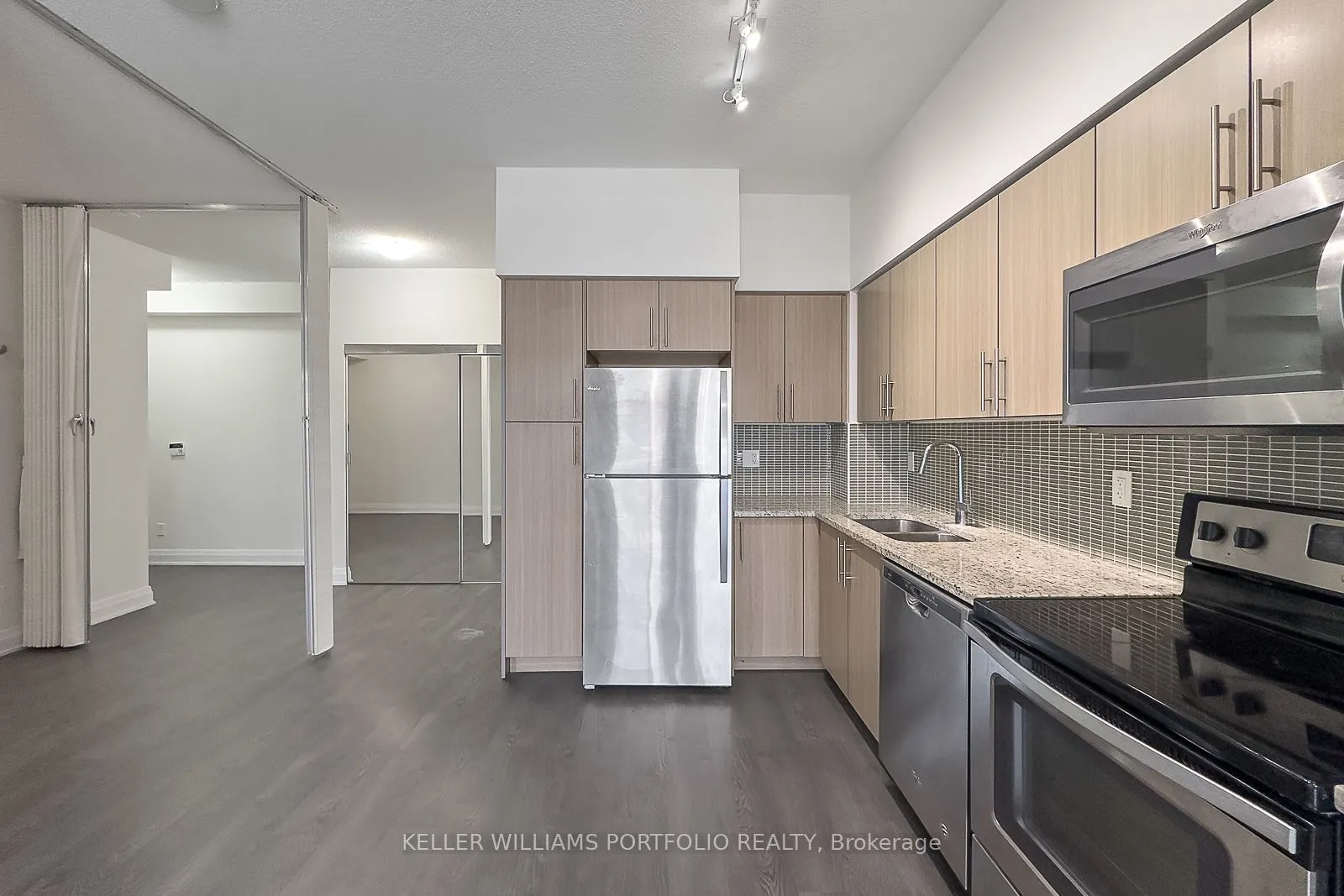 55 Speers Road, #1201