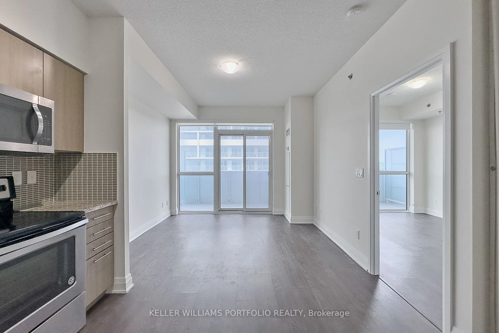 55 Speers Road, #1201
