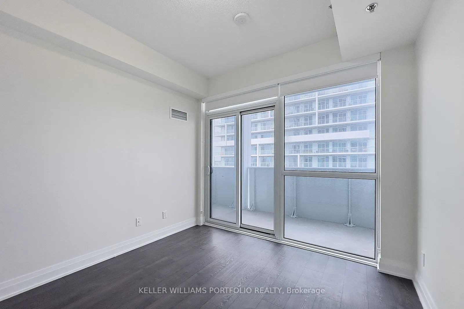55 Speers Road, #1201