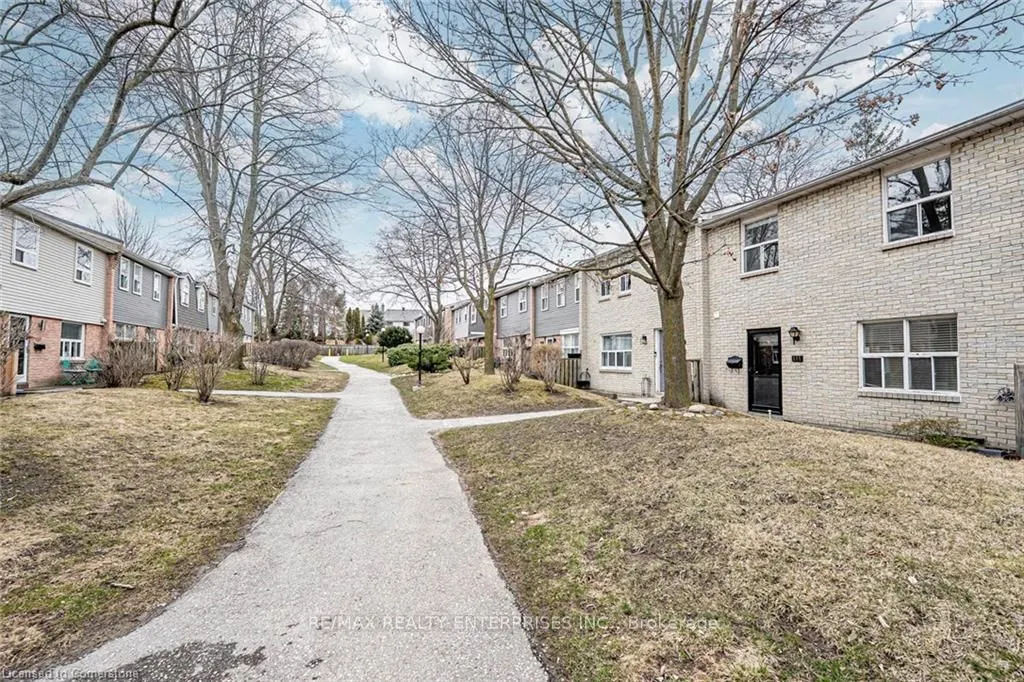 1050 Shawnmarr Road, #111