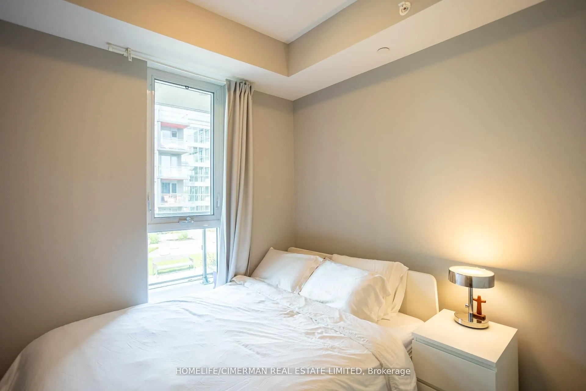 5260 Dundas Street, #C323