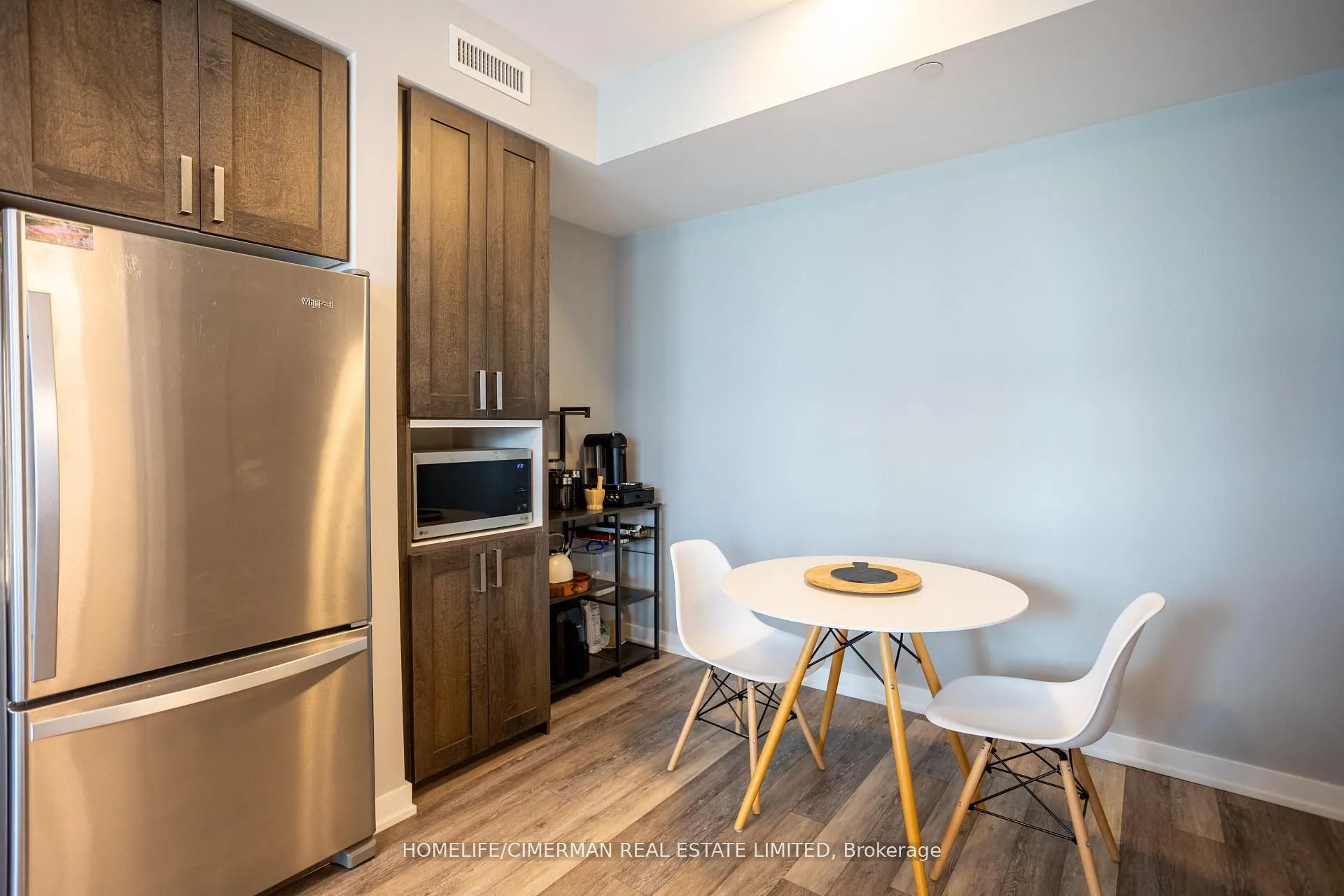 5260 Dundas Street, #C323