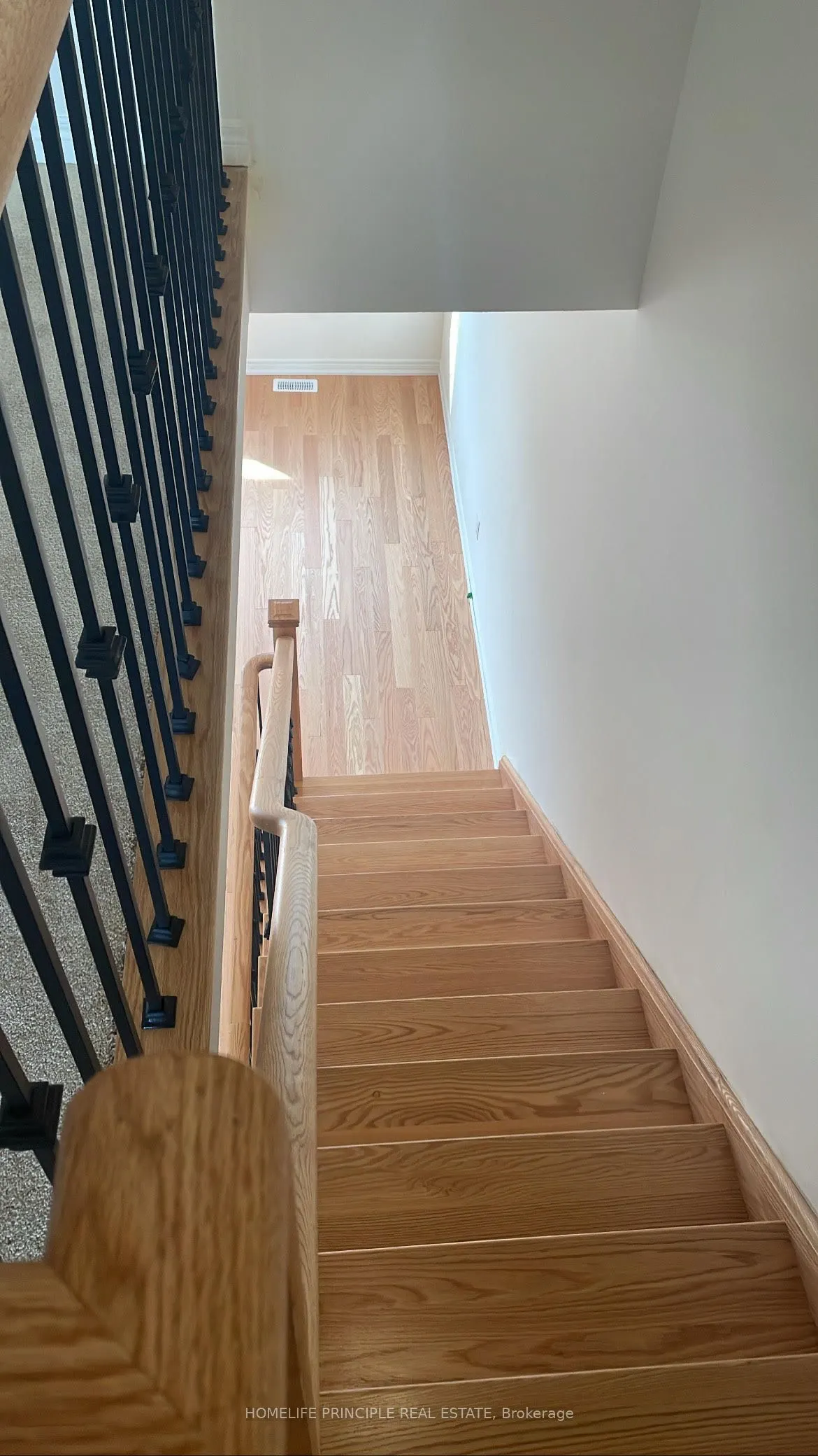 33 Queenpost Drive