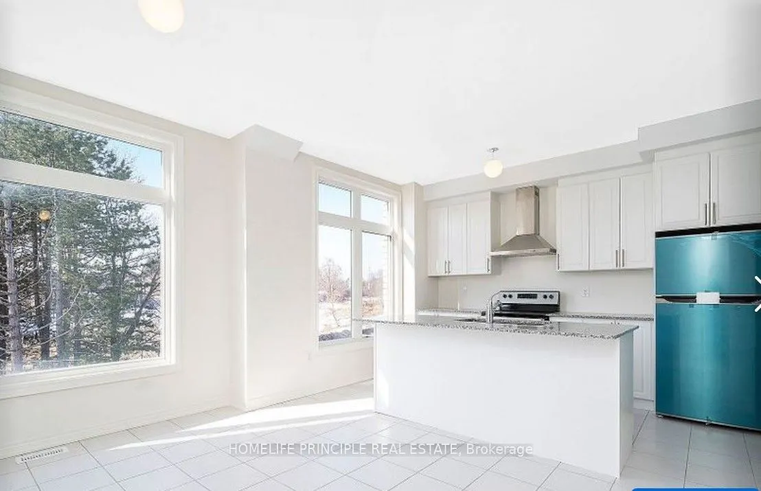 33 Queenpost Drive