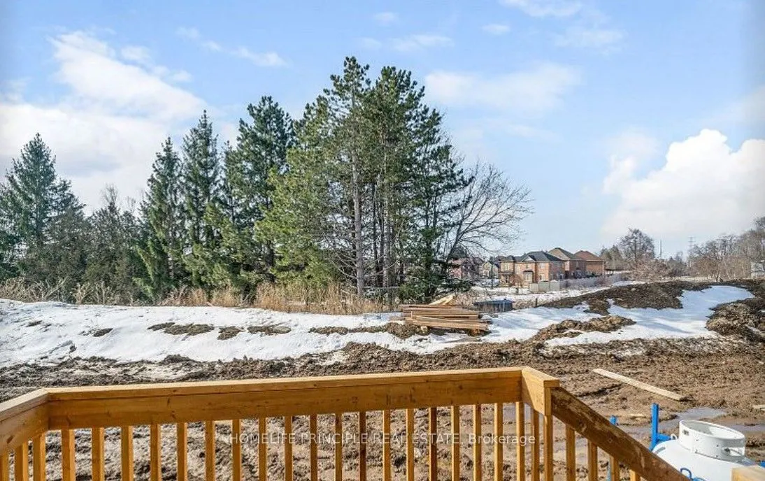 33 Queenpost Drive