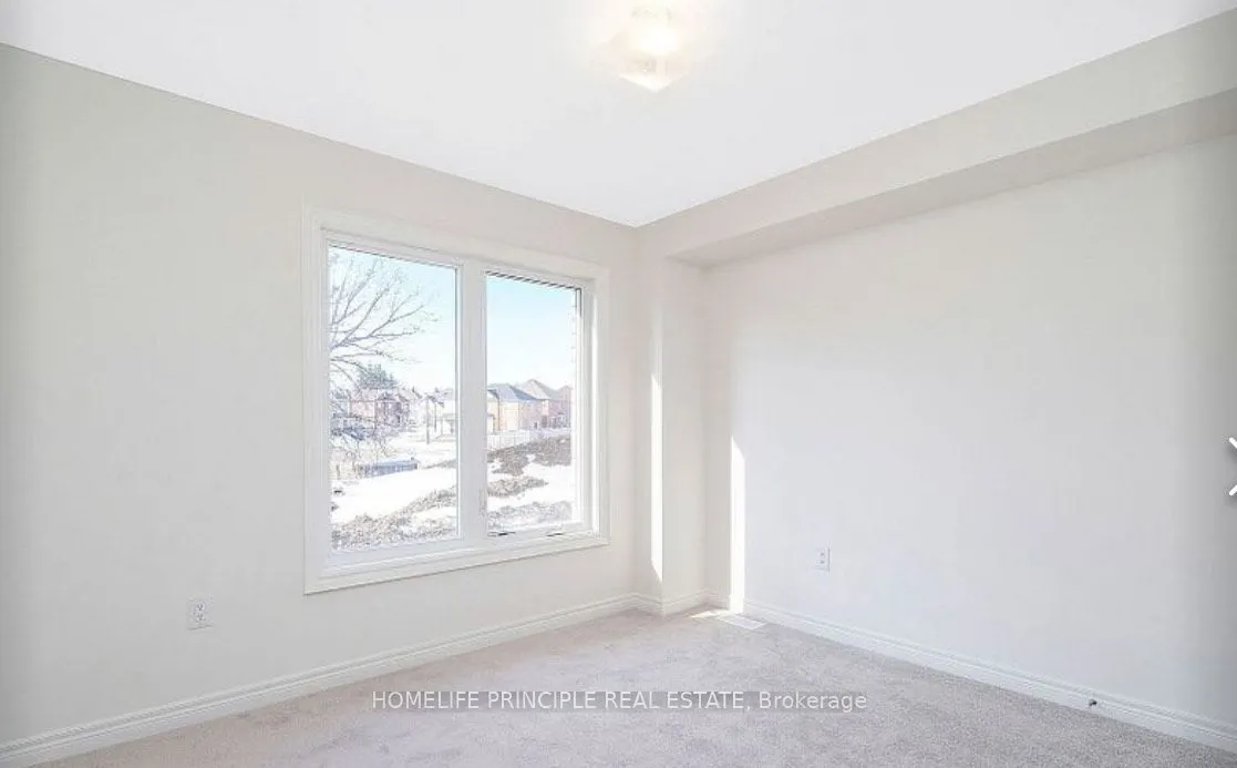 33 Queenpost Drive
