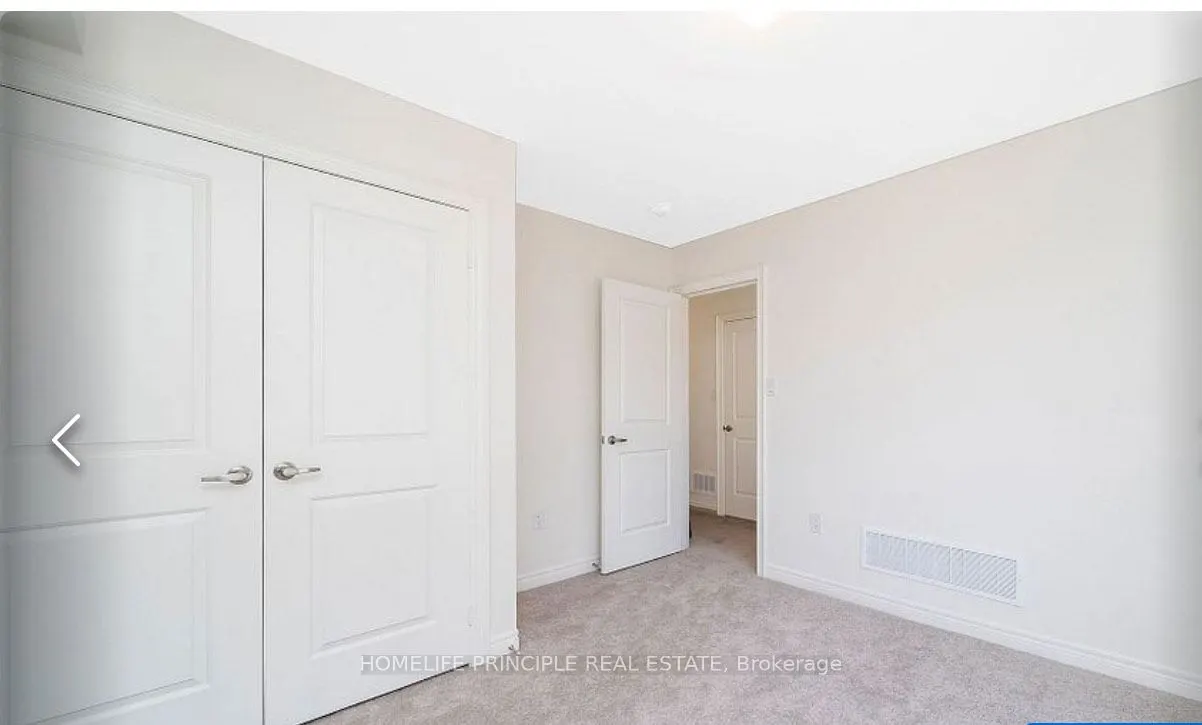 33 Queenpost Drive