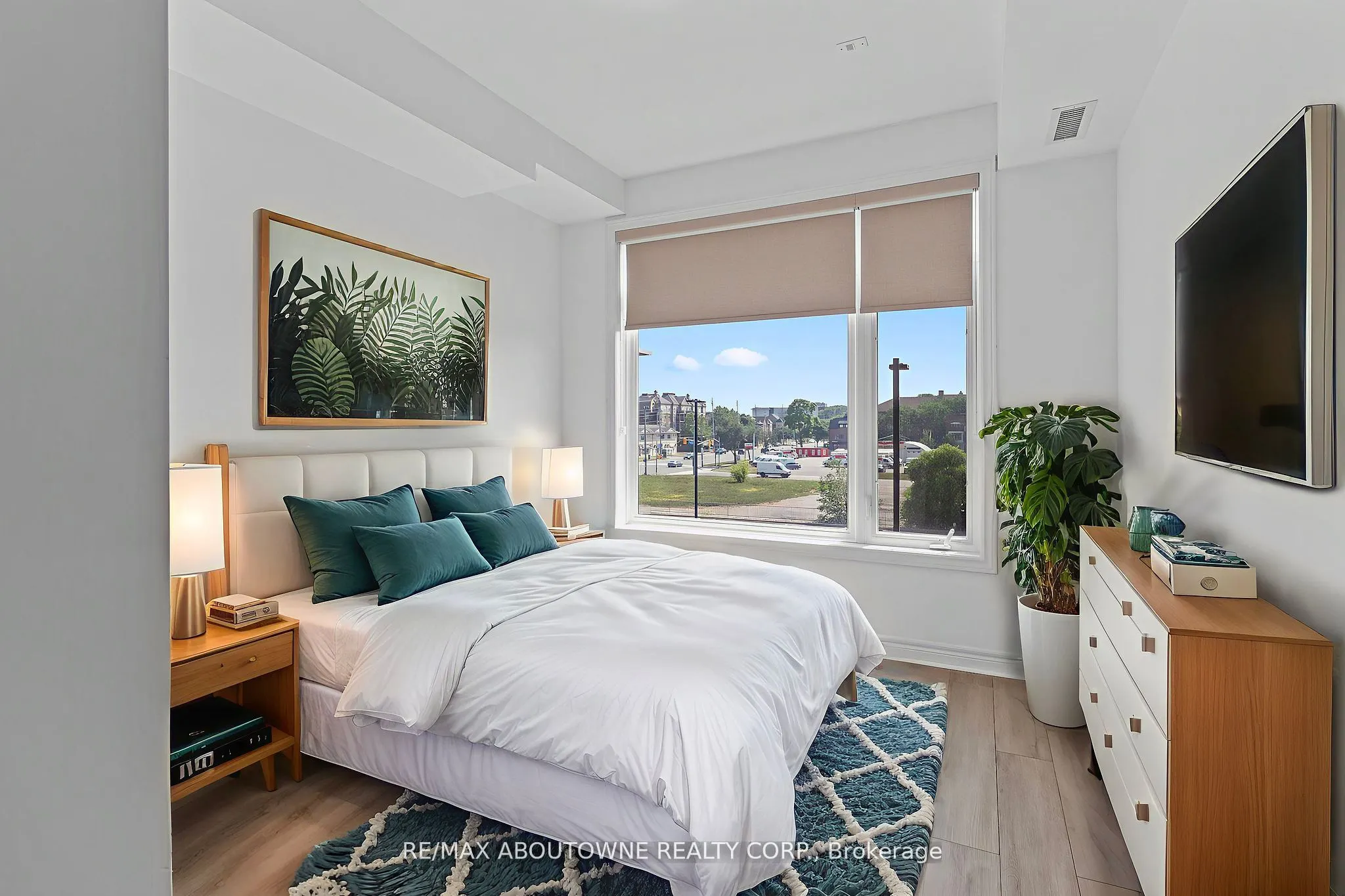 457 Plains Road E, #322