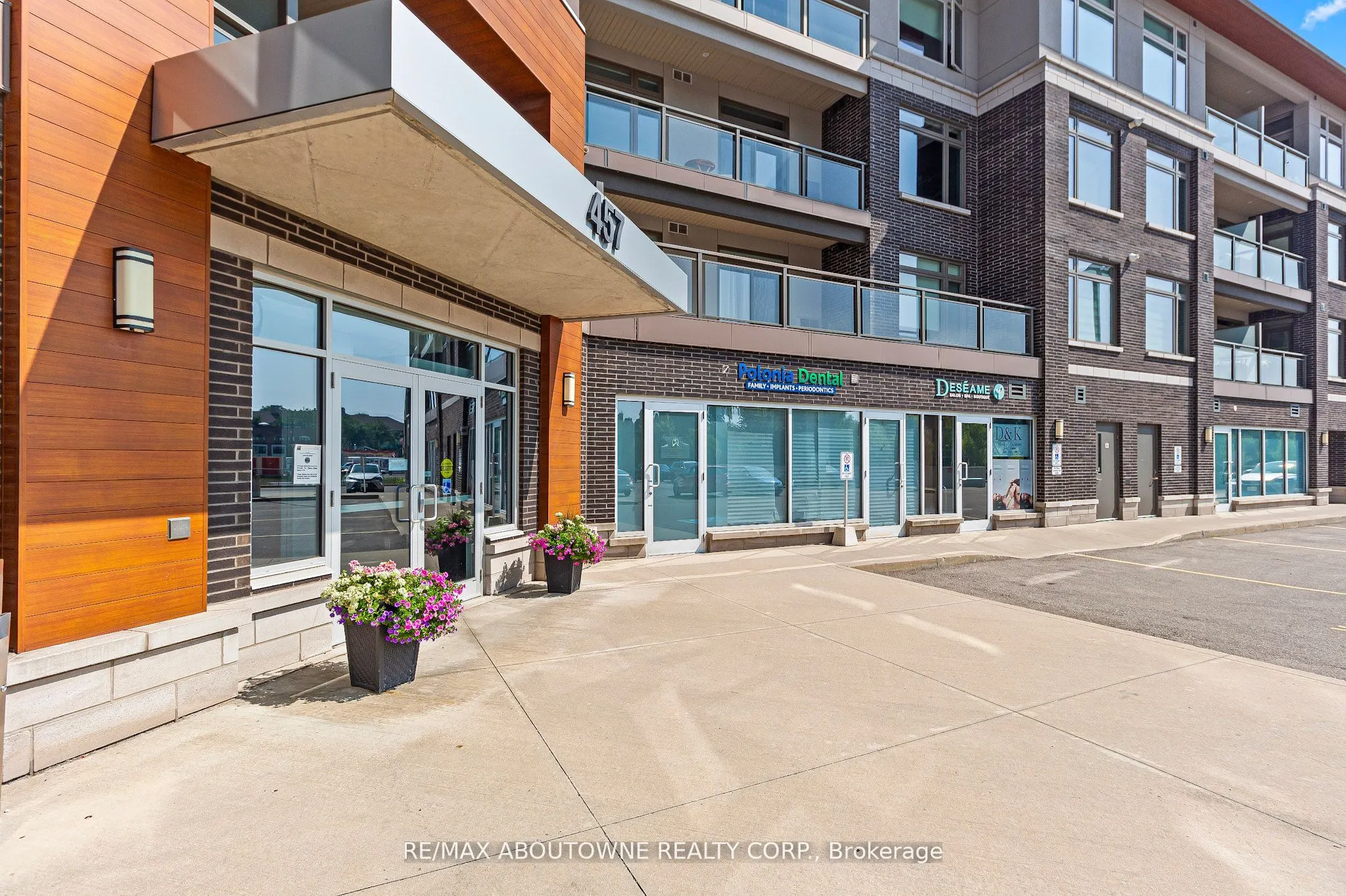 457 Plains Road E, #322