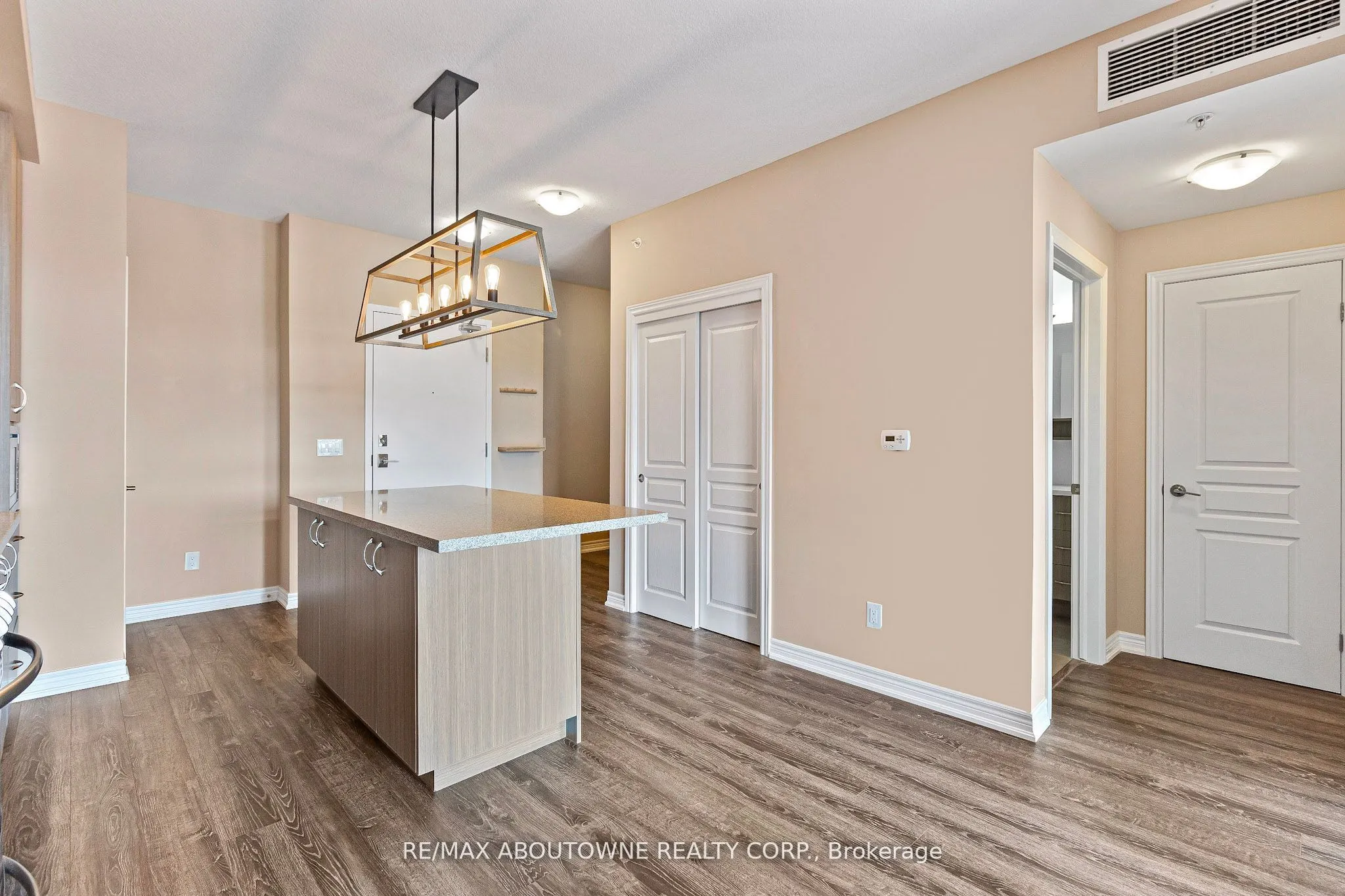 457 Plains Road E, #322