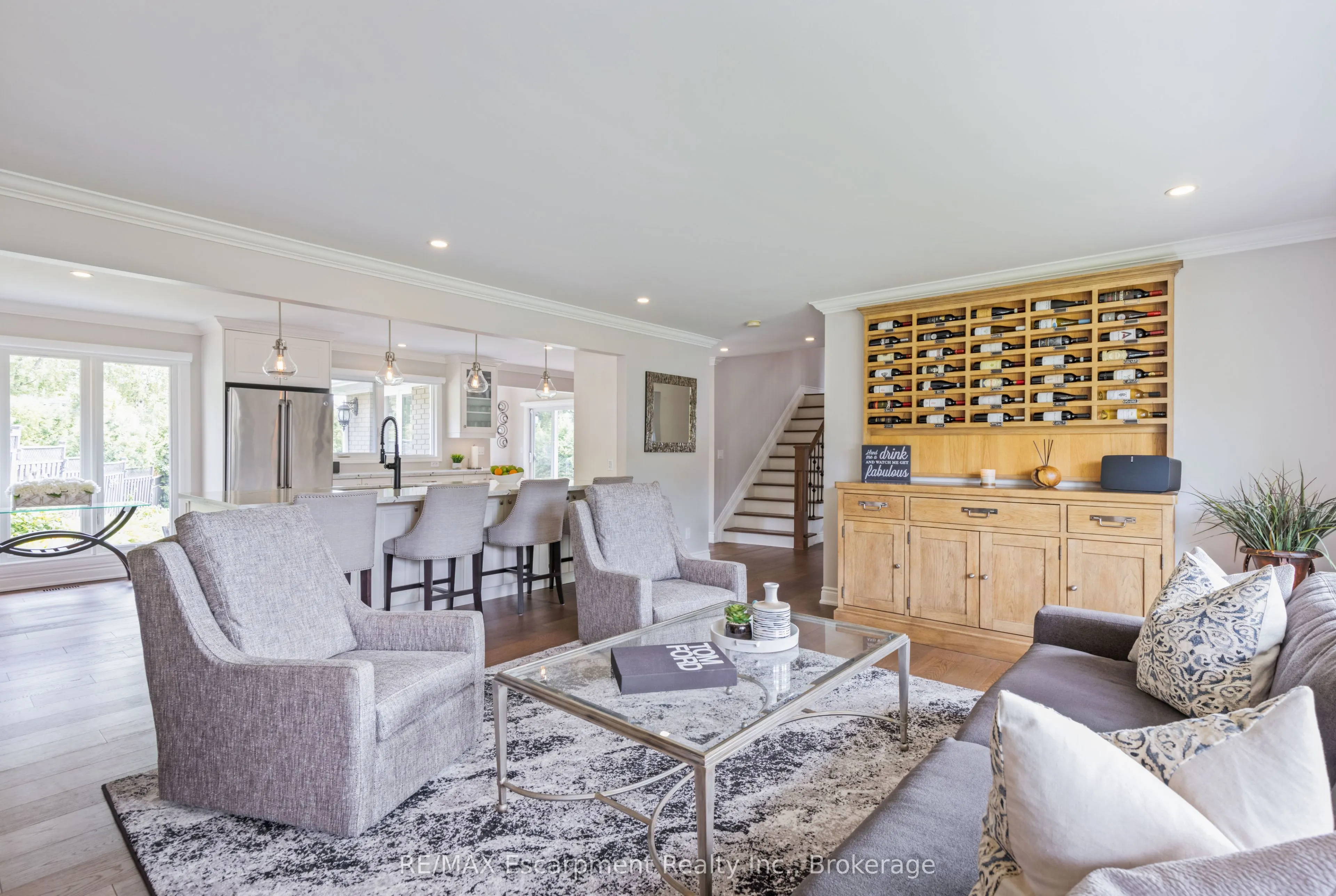 2119 Agincourt Crescent